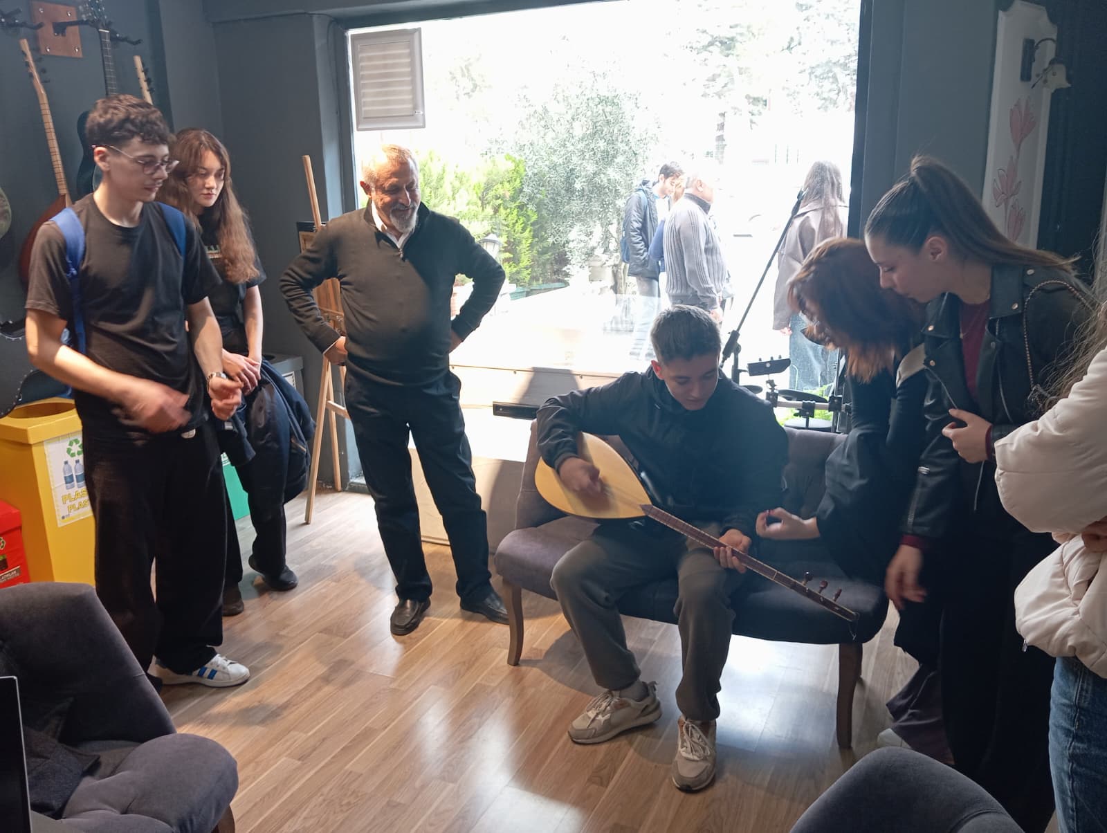 Bölüm Öğrencileriyle Pilates Salonu ve Sanat Merkezi İşletme İnceleme Gezileri Yapıldı 3