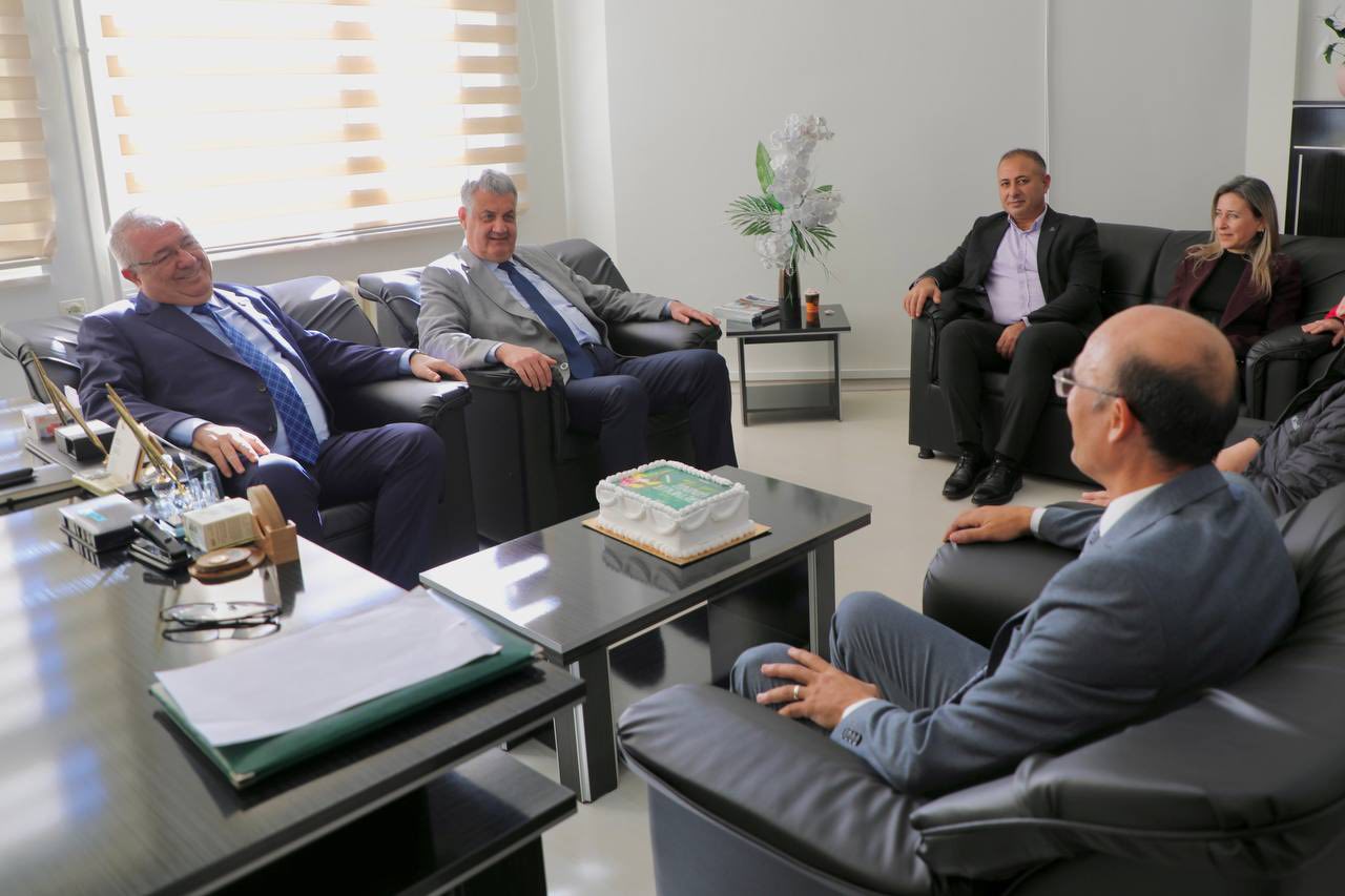 Edremit Mayor Mehmet ERTAŞ Visited Our Vocational School on November 24th Teachers Day 3