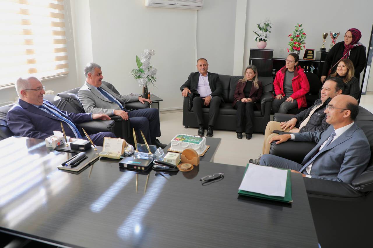 Edremit Mayor Mehmet ERTAŞ Visited Our Vocational School on November 24th Teachers Day 5