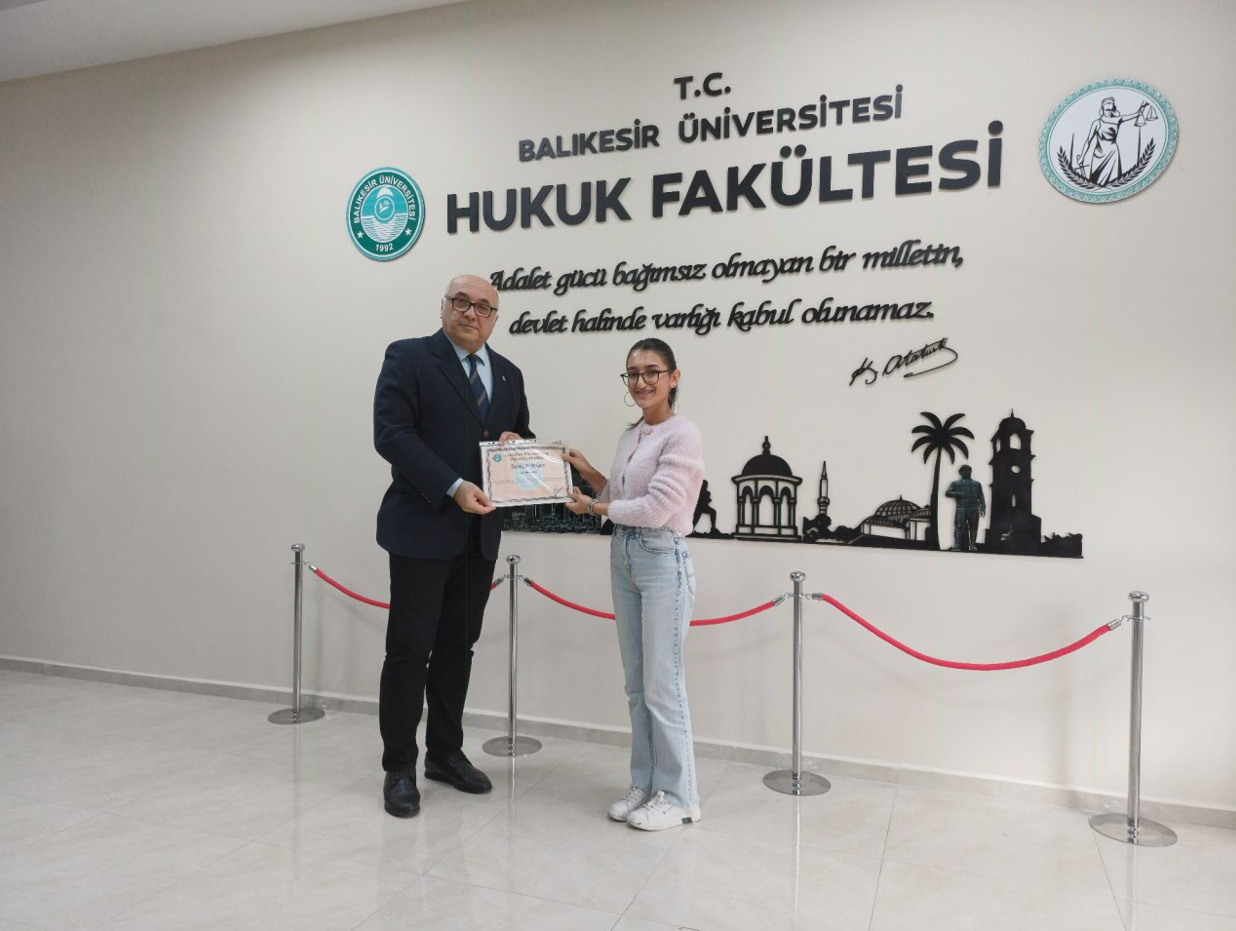Akademik Hukuk Topluluğu 13