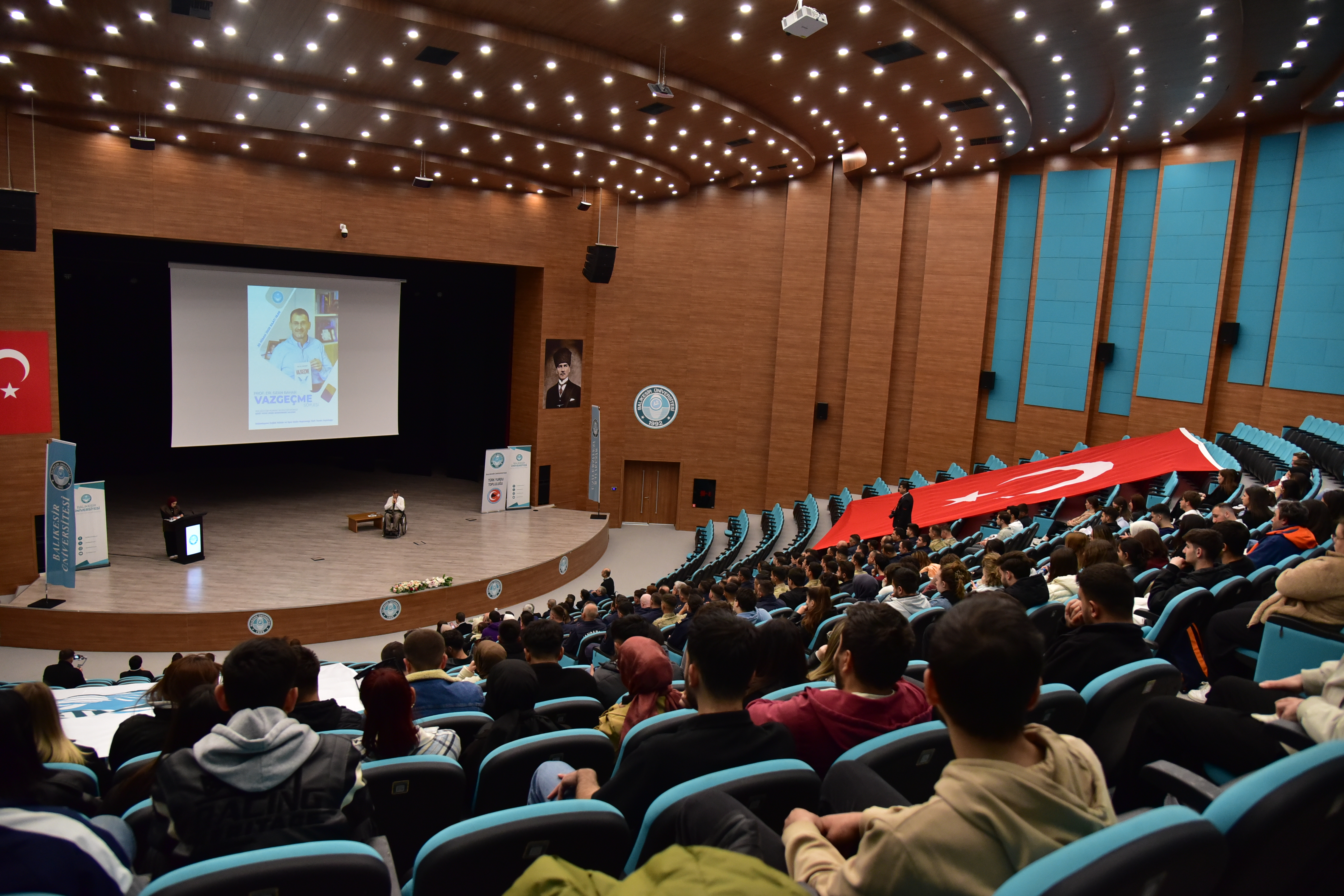 Prof. Dr. Ozan Bahar dan  BAÜN de İlham Veren Söyleşi Vazgeçme 1