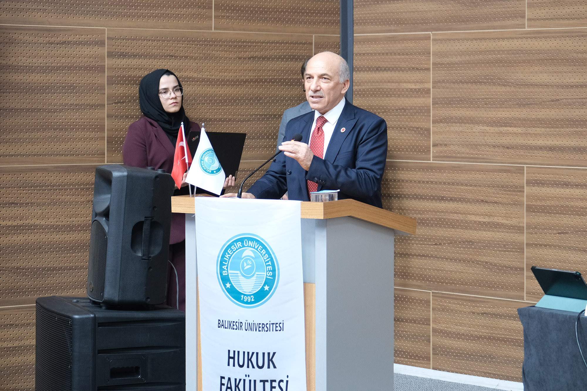 BAÜN’den Uluslararası Hukuka Önemli Katkı: Savaş ve Çatışma Konferansı Gerçekleştirildi 5