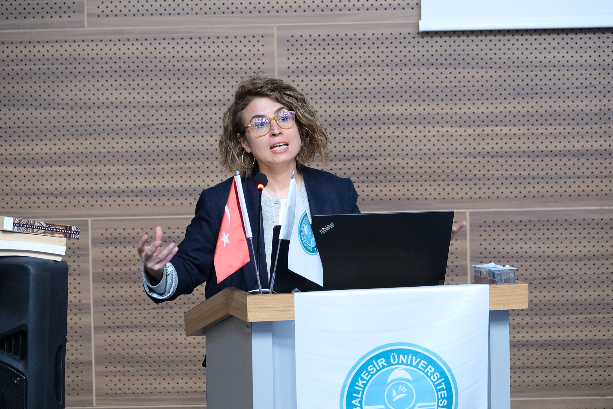 BAÜN’den Uluslararası Hukuka Önemli Katkı: Savaş ve Çatışma Konferansı Gerçekleştirildi 12