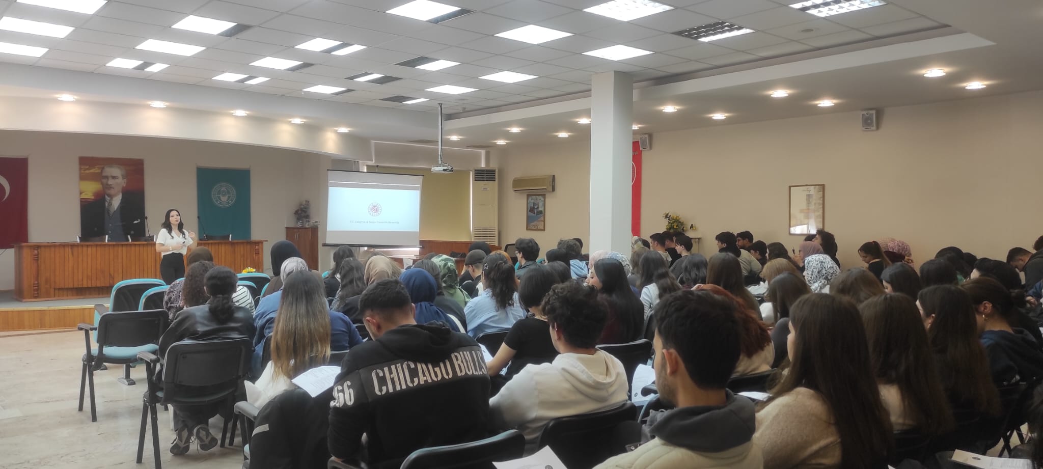 Turizm Fakültesi Gastronomi ve Mutfak Sanatları Bölümü Öğrencilerine İş Sağlığı ve Güvenliği Eğitimi 16