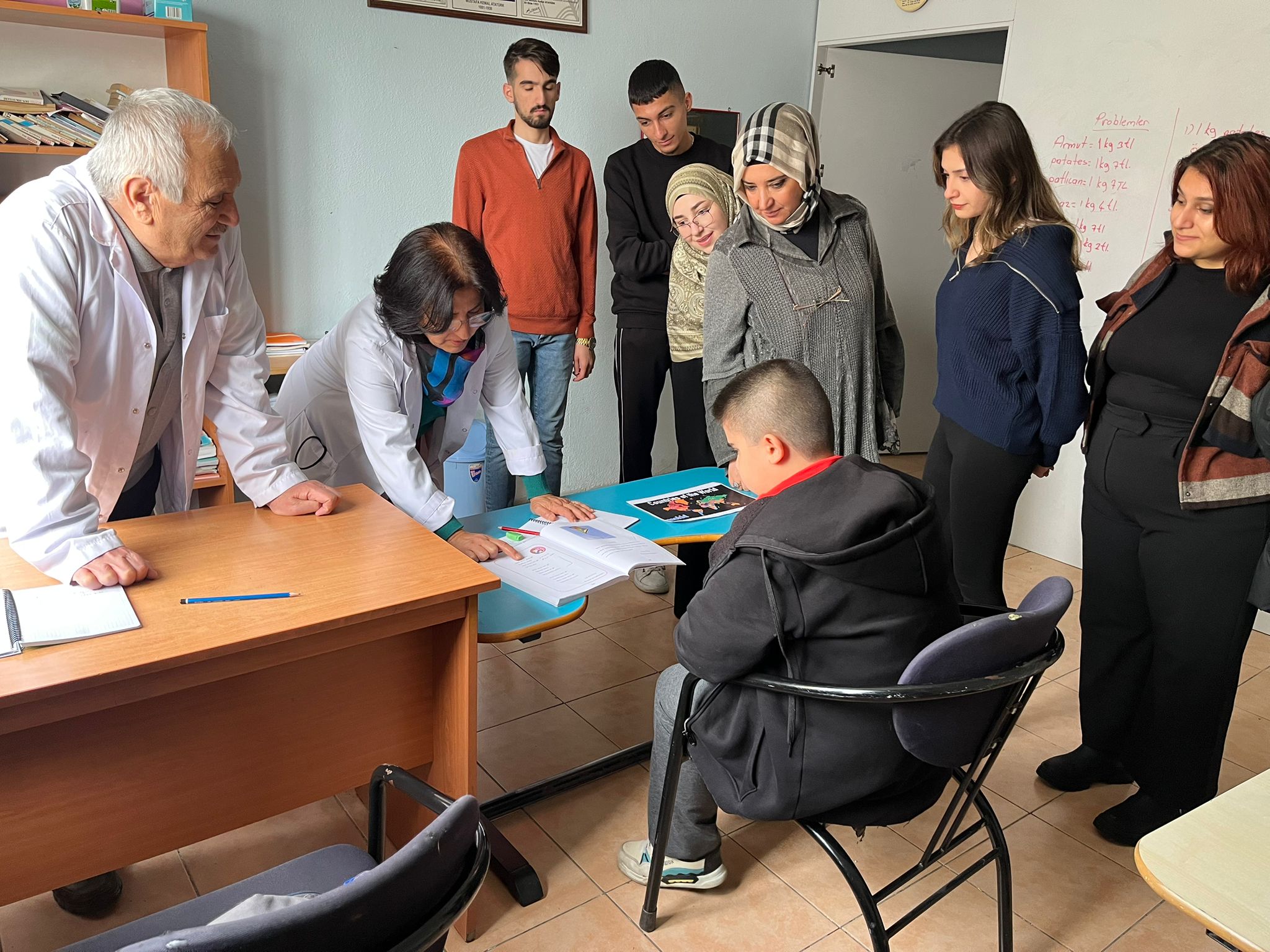 Dursunbey MYO’ dan  3 Aralık Dünya Engelliler Gününde Anlamlı Ziyareti 1