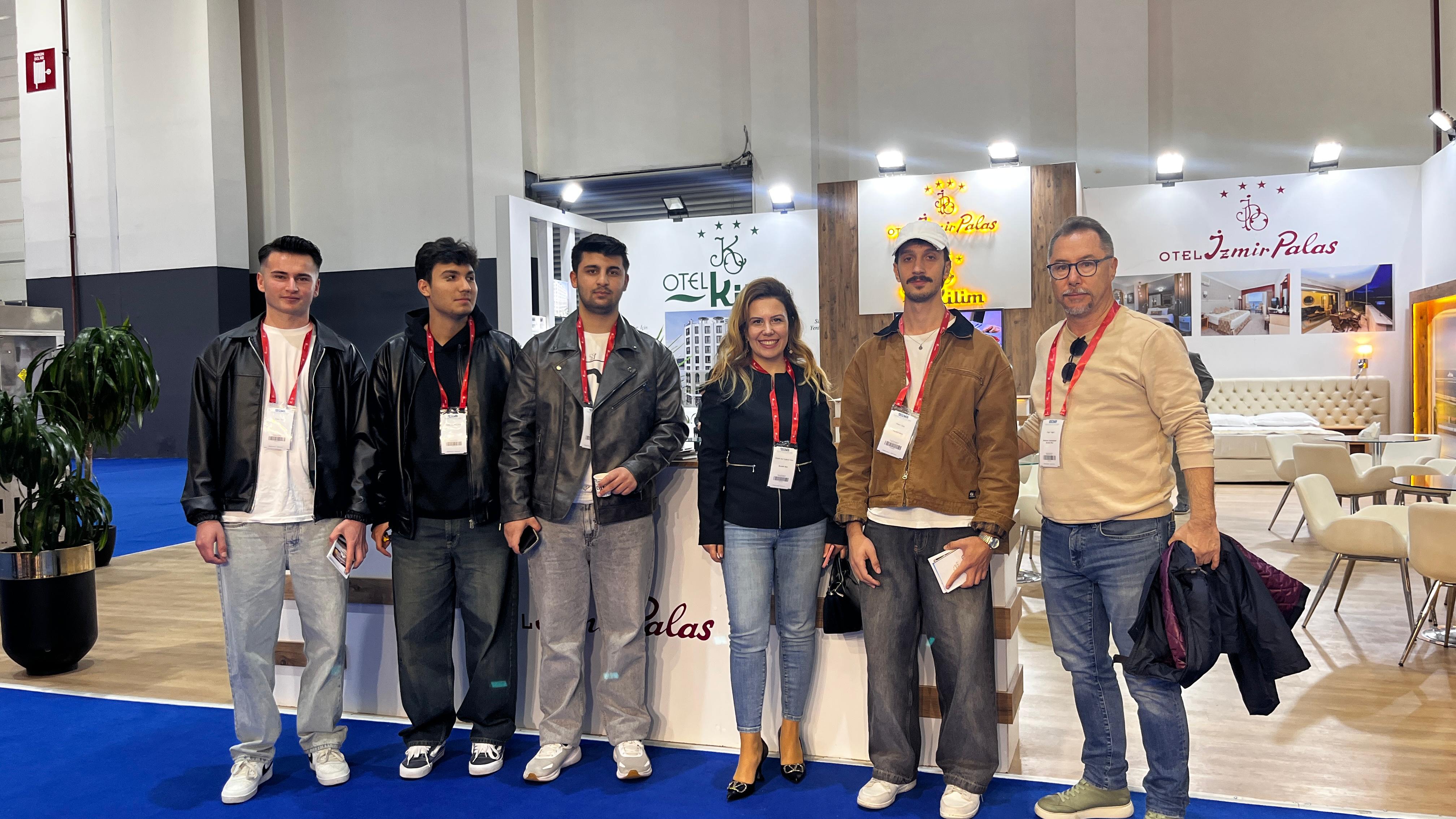 Meslek Yüksekokulumuz öğrencileri TTI İzmir Uluslararası Turizm ve Ticaret Fuarında Sektör Temsilcileri ile Bir Araya Geldi. 1