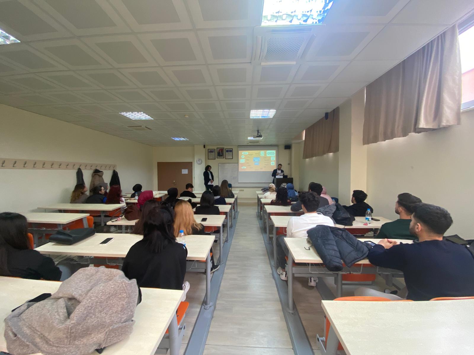 Gerontolog Yetkinlikleri: Beceri, Sorumluluk ve Profesyonel Kimlik 4