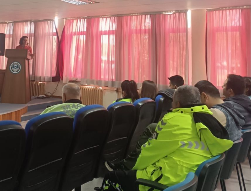 Meslek Yüksekokulumuzda Trafik Denetimlerinde Halkla İlişkiler ve İletişim Eğitimi 3