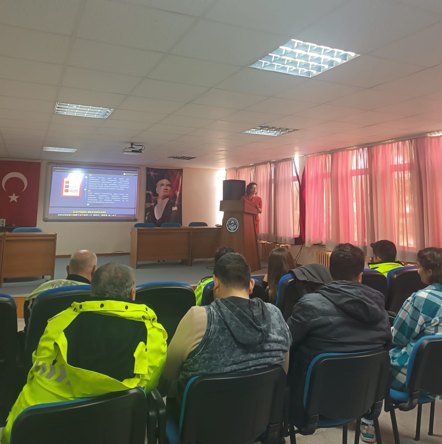 Meslek Yüksekokulumuzda Trafik Denetimlerinde Halkla İlişkiler ve İletişim Eğitimi