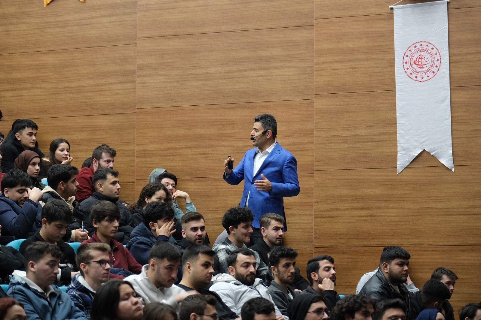 Ulaştırma ve Altyapı Bakan Yardımcısı Osman Boyraz Coşkuyla Gerçekleştirilen UFEST Balıkesir'de BAÜN’lü Öğrencilerle Buluştu 8