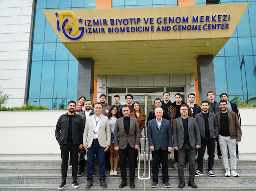 Fakültemiz 5. Sınıf öğrencileri, İzmir Biyotıp ve Genom Merkezi’ne ziyaret gerçekleştirdi.