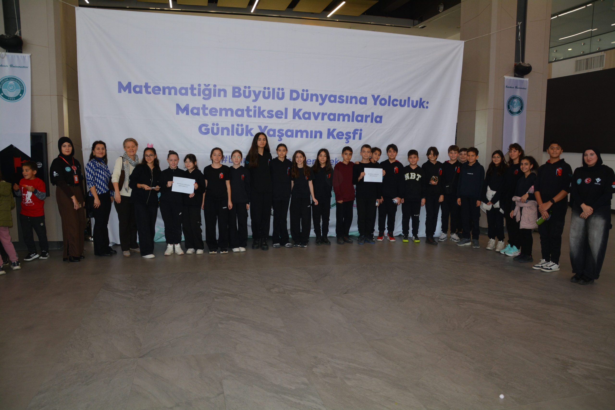 Matematiğin Büyülü Dünyasına Yolculuk Bilim Şenliği 6 Binin Üzerinde Katılımcıyla Büyük Coşkuyla Gerçekleşti 36