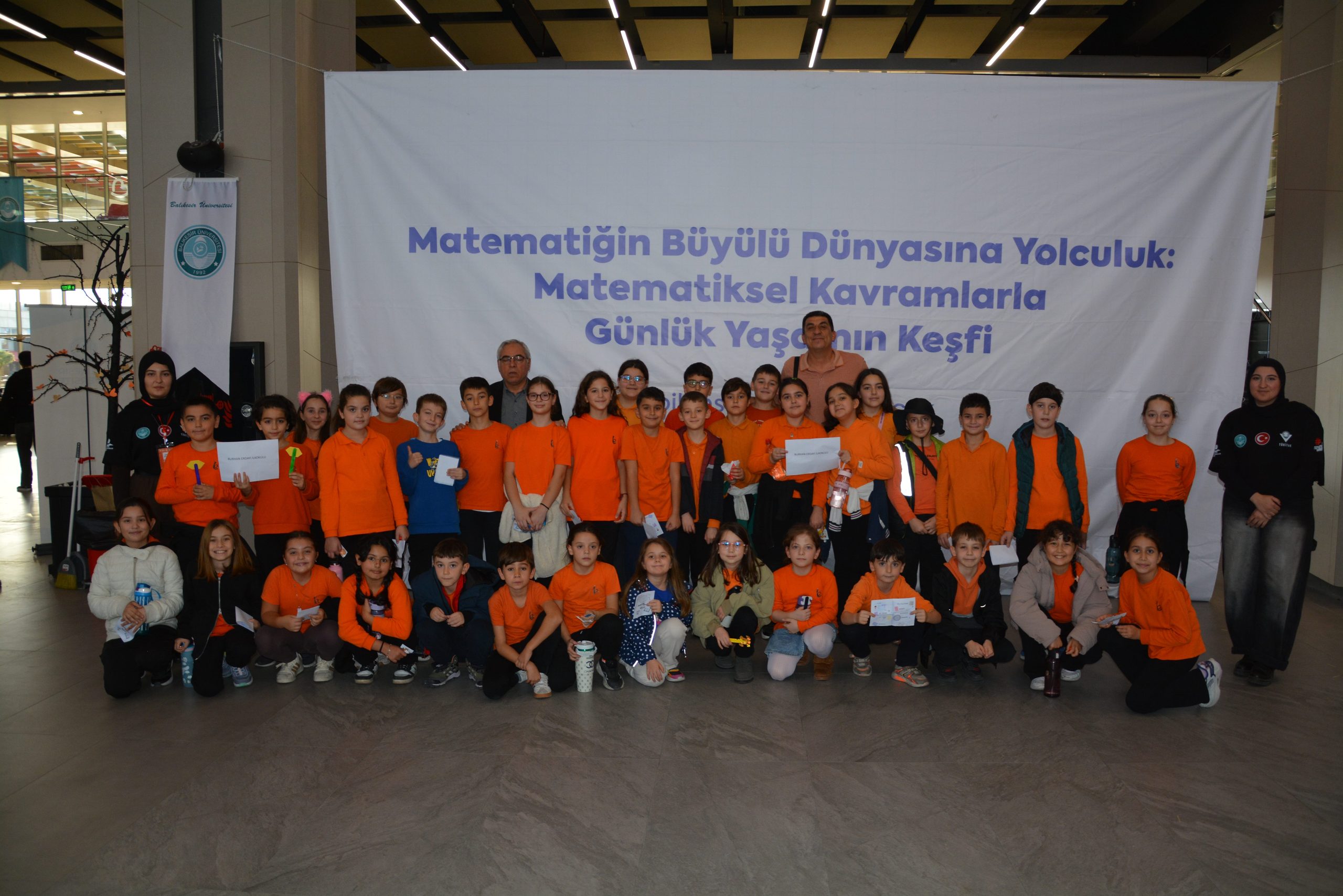 Matematiğin Büyülü Dünyasına Yolculuk Bilim Şenliği 6 Binin Üzerinde Katılımcıyla Büyük Coşkuyla Gerçekleşti 76