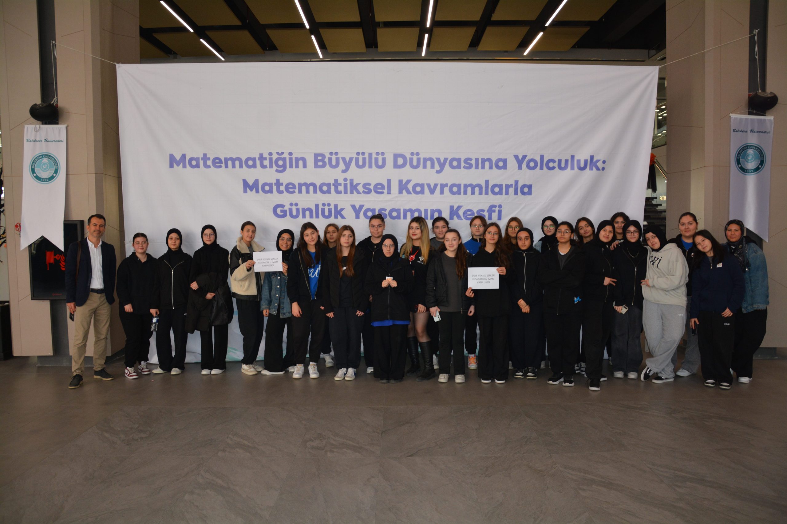 Matematiğin Büyülü Dünyasına Yolculuk Bilim Şenliği 6 Binin Üzerinde Katılımcıyla Büyük Coşkuyla Gerçekleşti 86