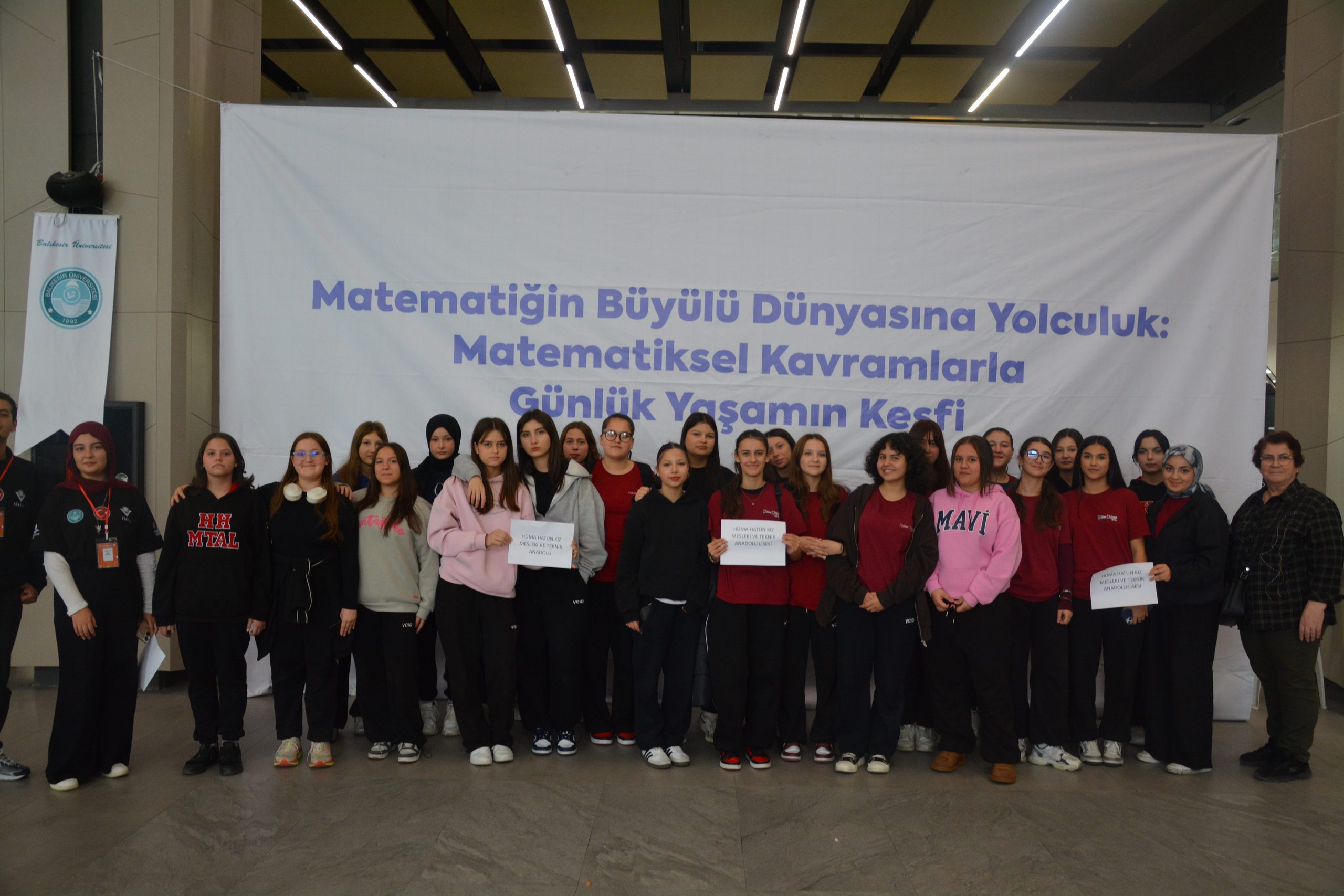 Matematiğin Büyülü Dünyasına Yolculuk Bilim Şenliği 6 Binin Üzerinde Katılımcıyla Büyük Coşkuyla Gerçekleşti 122
