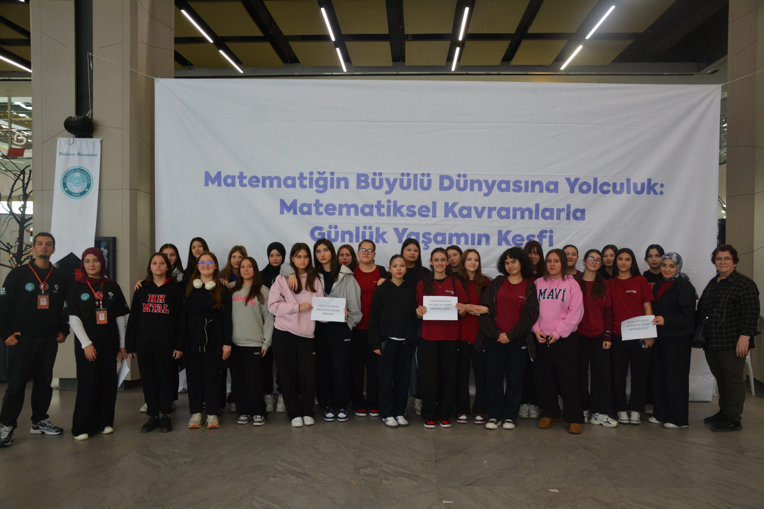 Matematiğin Büyülü Dünyasına Yolculuk Bilim Şenliği 6 Binin Üzerinde Katılımcıyla Büyük Coşkuyla Gerçekleşti 121