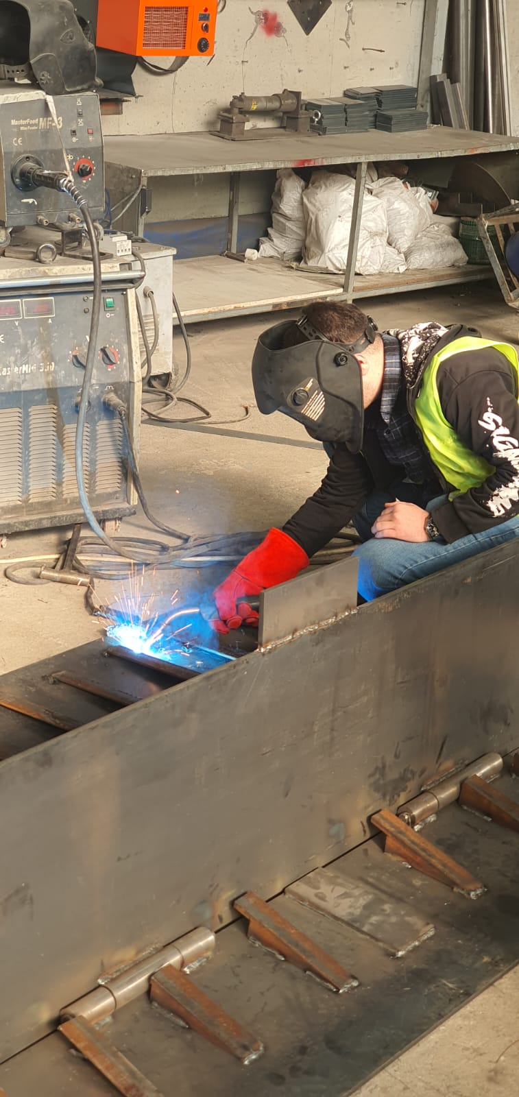 Makine ve Metal Teknolojileri Bölümü 2. Sınıf Öğrencileri ile İŞBİR SENTETİK’e Teknik Gezi Yapıldı 2