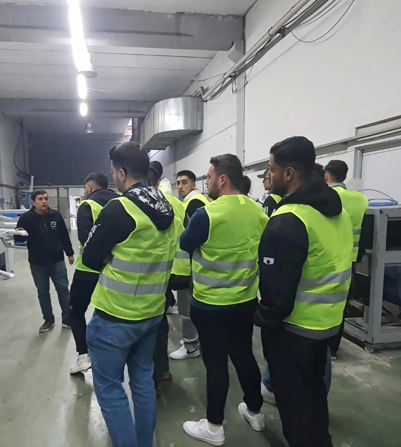 Makine ve Metal Teknolojileri Bölümü 2. Sınıf Öğrencileri ile İŞBİR SENTETİK’e Teknik Gezi Yapıldı 8