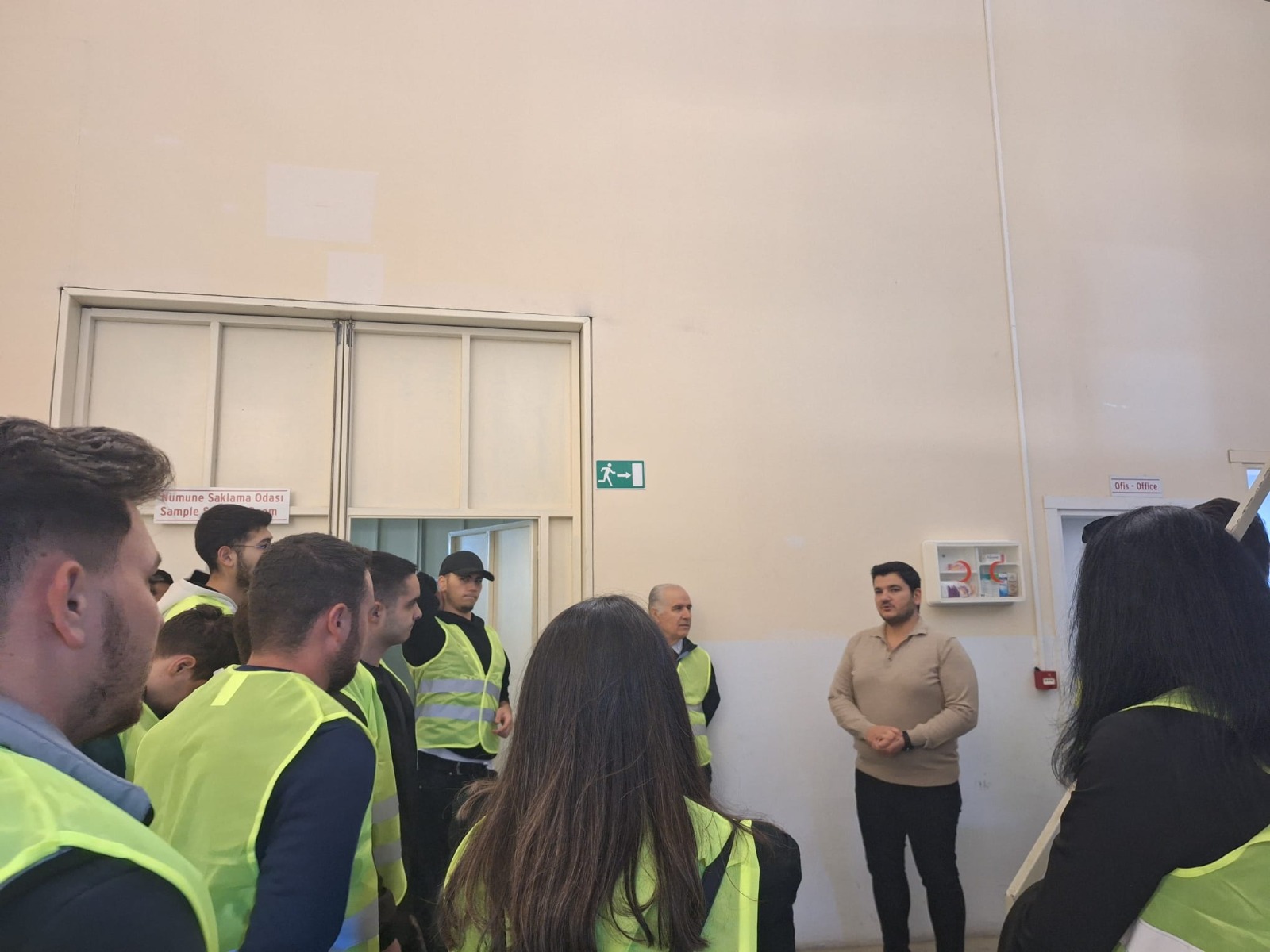 Makine ve Metal Teknolojileri Bölümü 2. Sınıf Öğrencileri ile İŞBİR SENTETİK’e Teknik Gezi Yapıldı 9