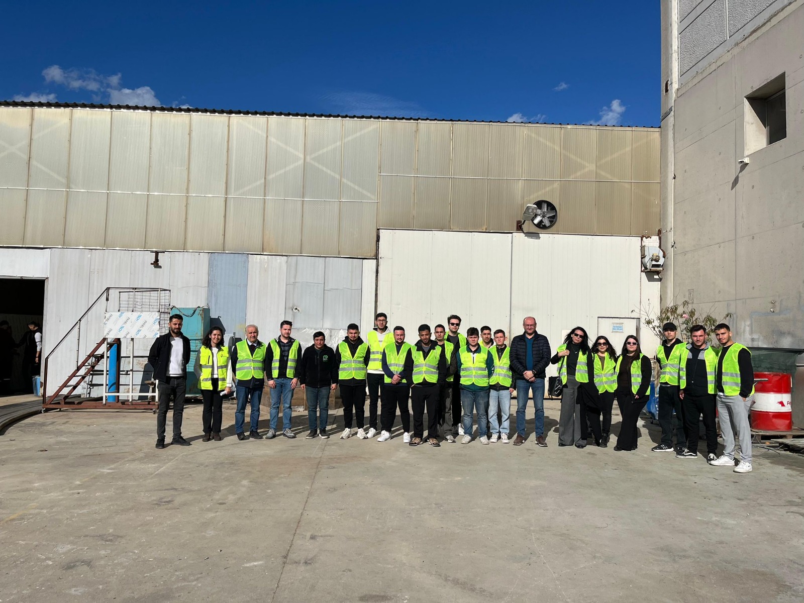 Makine ve Metal Teknolojileri Bölümü 2. Sınıf Öğrencileri ile İŞBİR SENTETİK’e Teknik Gezi Yapıldı 12