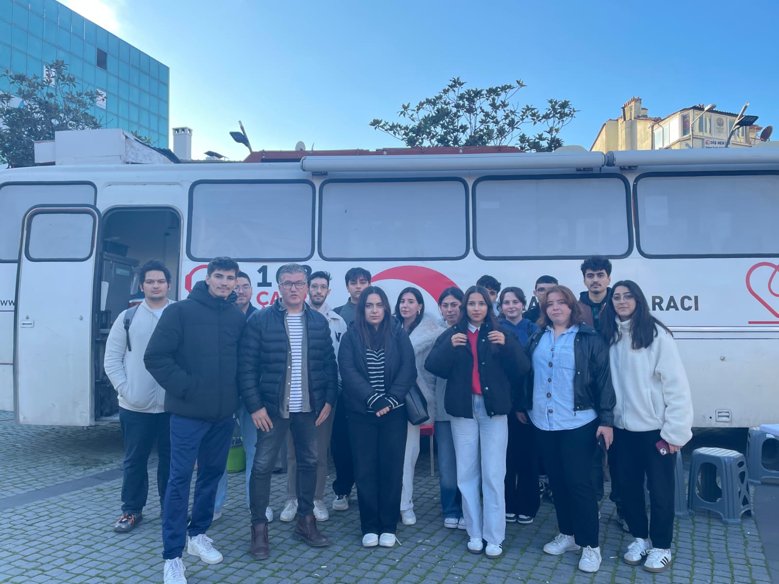 Balıkesir Üniversitesi Altınoluk MYO Öğrencilerinden Kan Ver, Can Ver Gönüllülük Çalışması