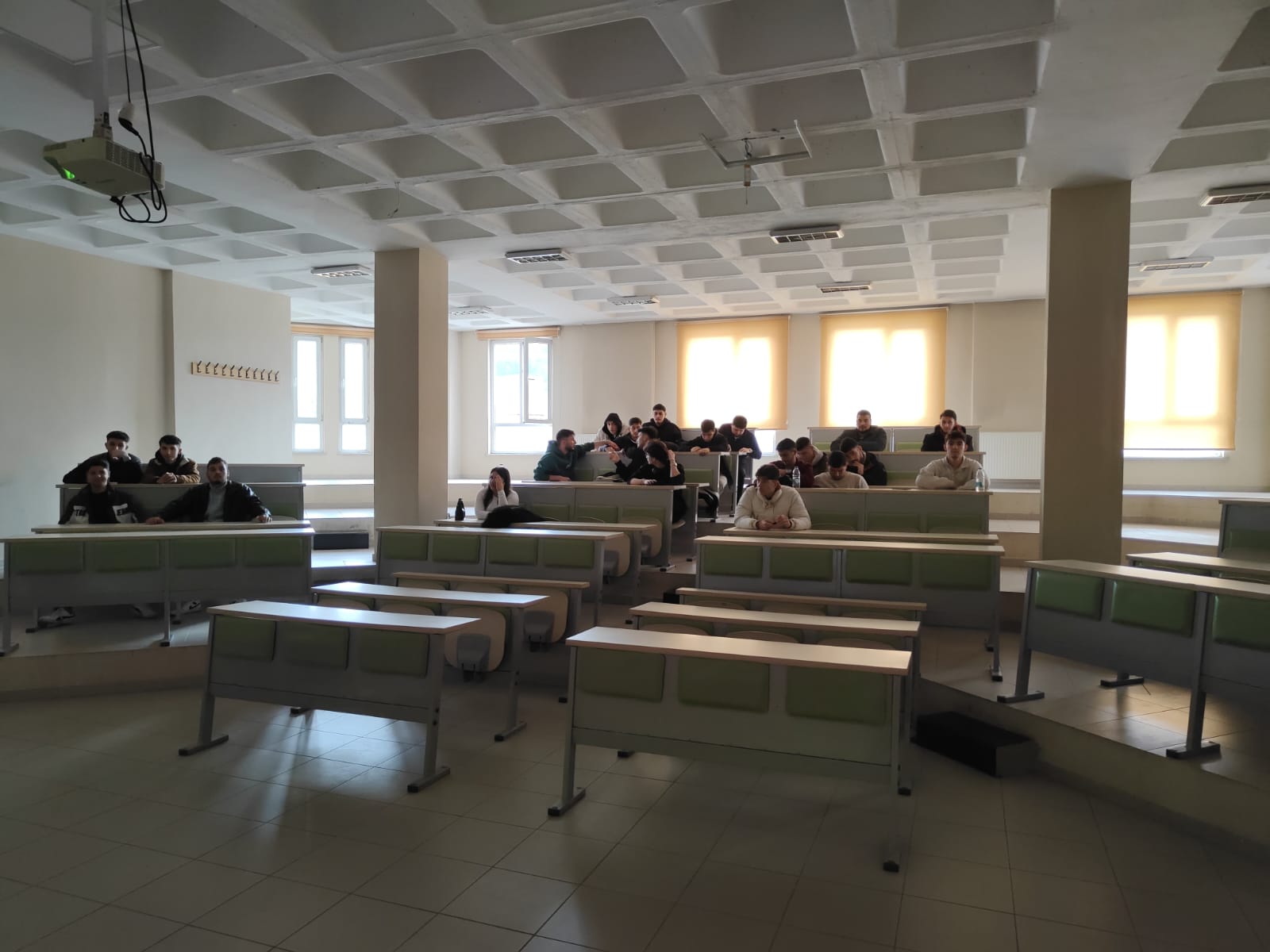 3+1 On-the-Job Training Information Meeting Held for Electrical Program Students 3