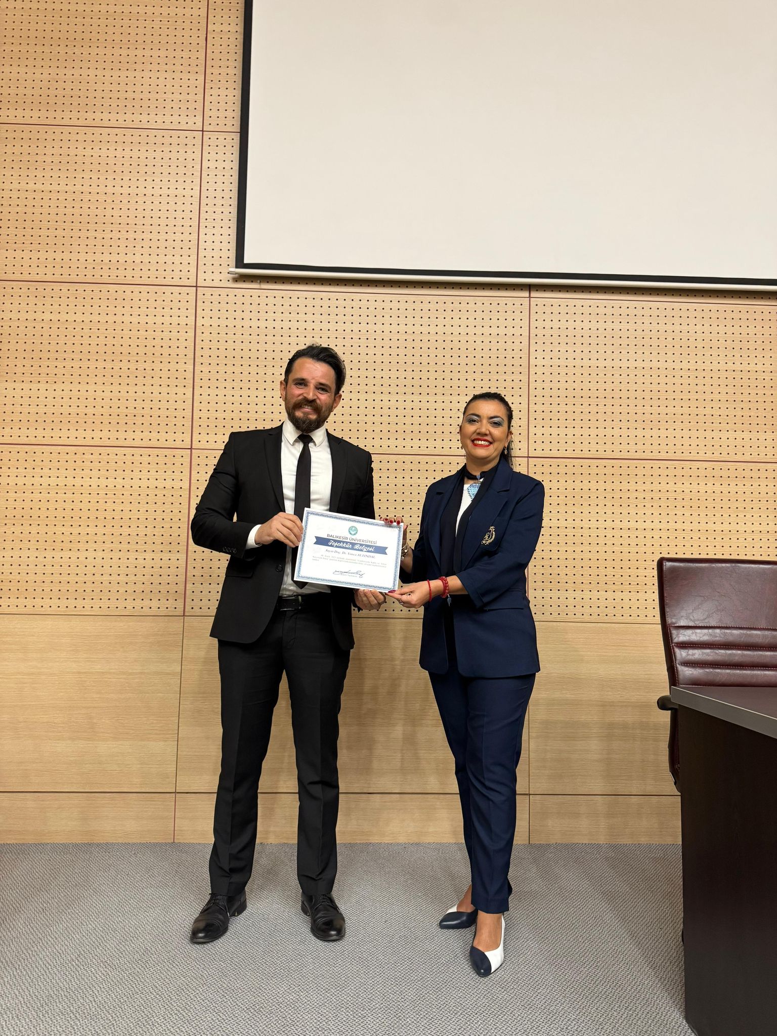 Cumhuriyette Kadın ve Aileye Sosyolojik Bakış Paneli Balıkesir Üniversitesinde Yoğun İlgi Gördü 3