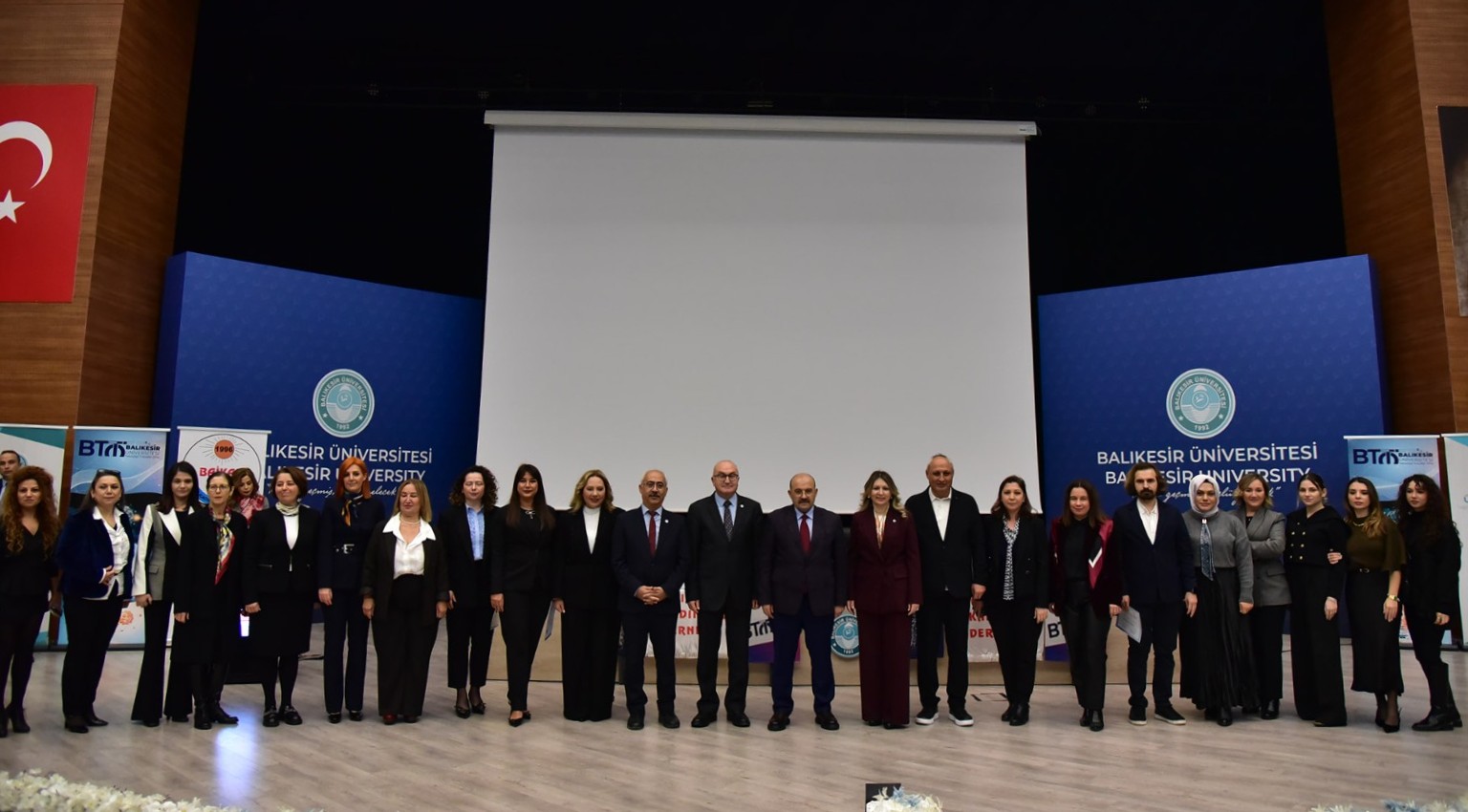 BAÜN’de Geleceğe Yön Veren Buluşma: “Geleceğini Tasarla” Paneli Yoğun İlgiyle Gerçekleştirildi 1