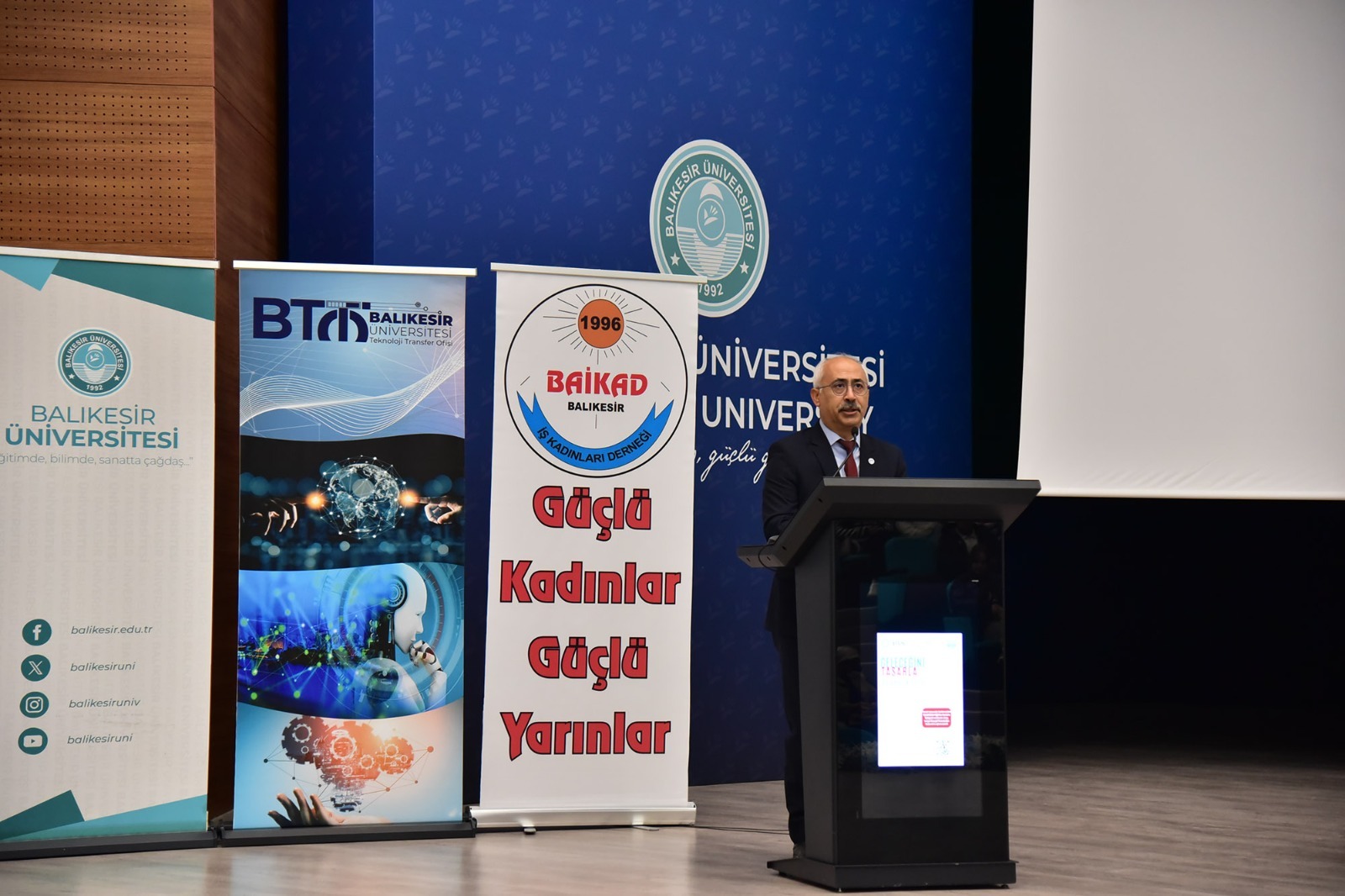 BAÜN’de Geleceğe Yön Veren Buluşma: “Geleceğini Tasarla” Paneli Yoğun İlgiyle Gerçekleştirildi 6