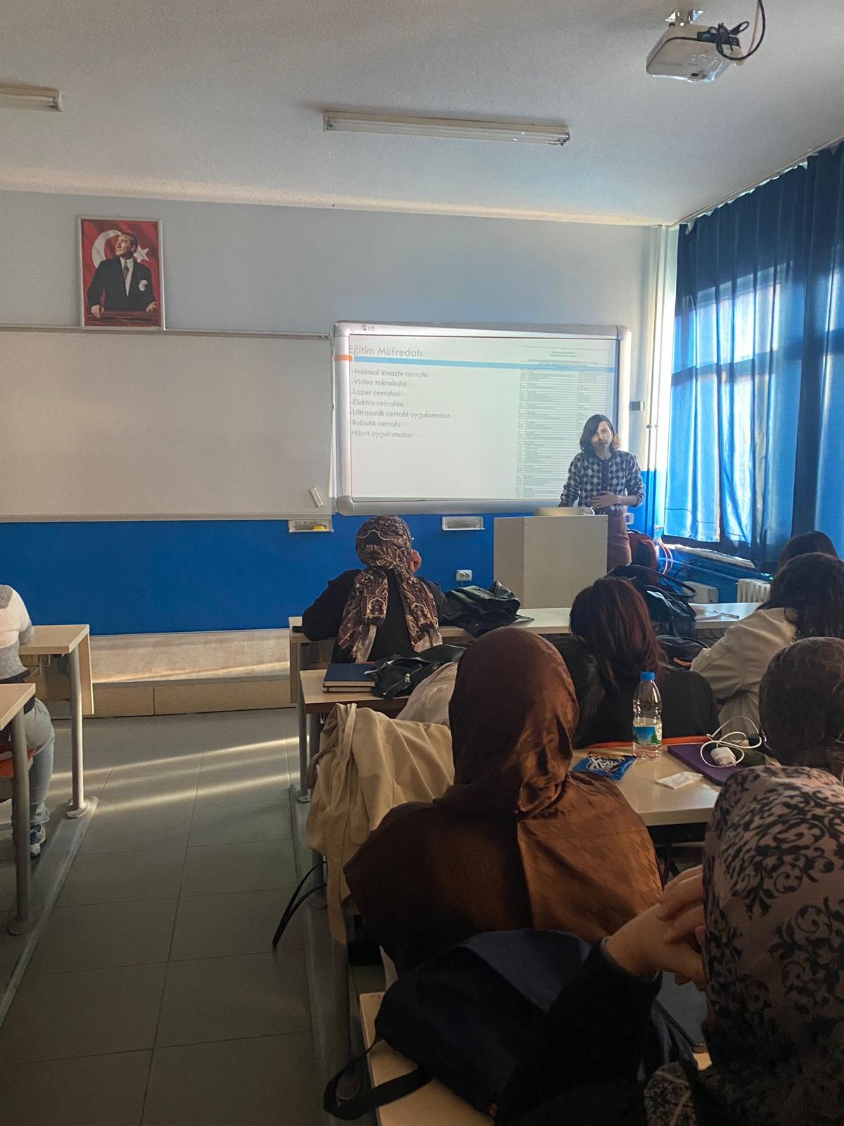 Hemşirelikte Öğretim Dersi Kapsamında “Uzmanlık Alanı Söyleşisi I” Gerçekleştirildi 4