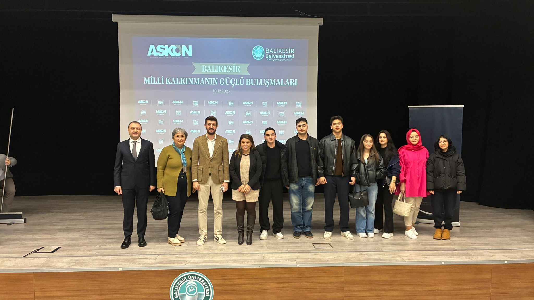 Balıkesir MYO Pazarlama Programı Öğrencileri, ASKON Balıkesir ve Balıkesir Üniversitesi İş Birliğiyle Düzenlenen “Milli Kalkınmanın Güçlü Buluşmaları” Etkinliğine Katıldı