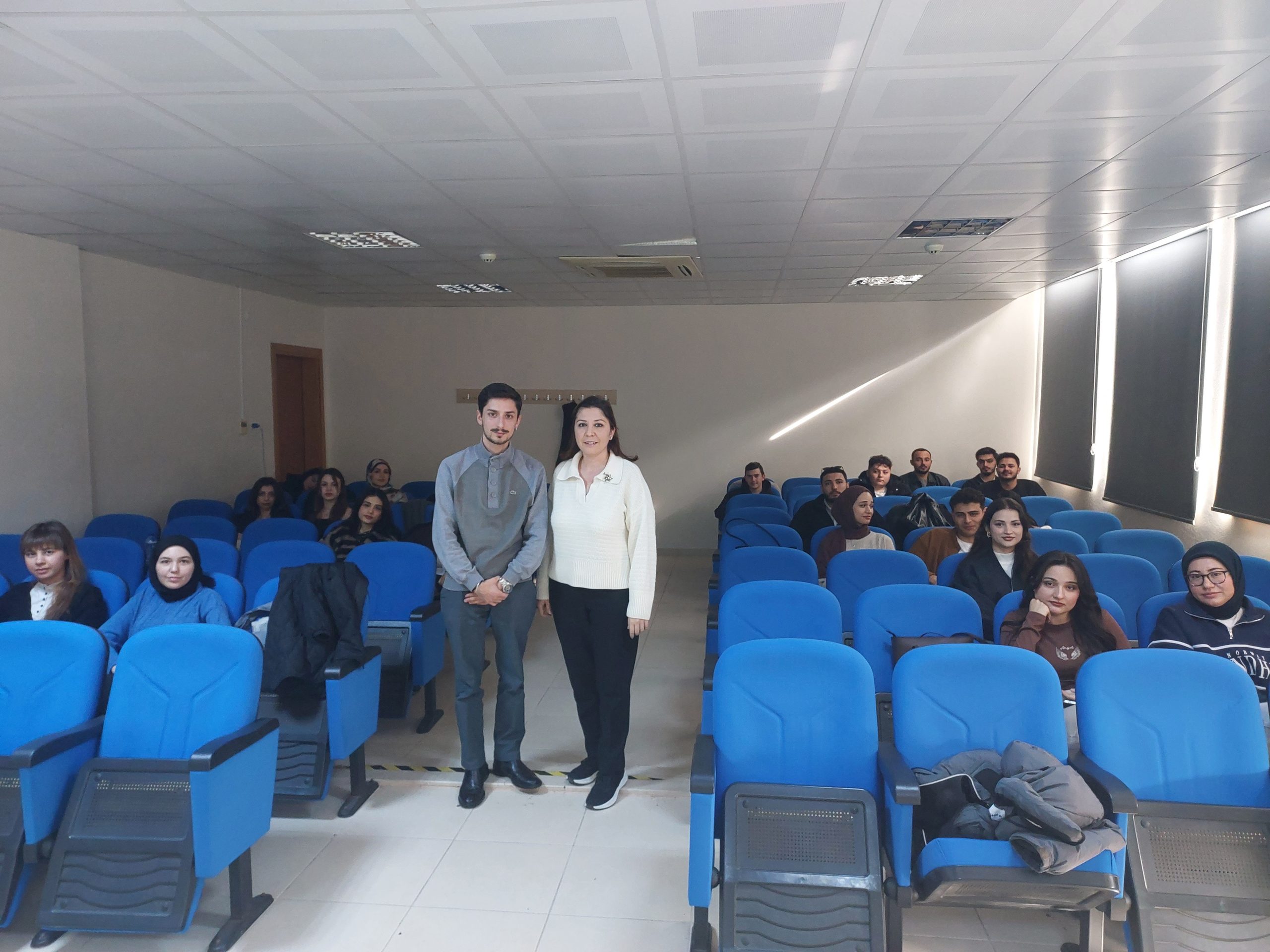Mezun Öğrenci Buluşmasında Yolcu Hizmetleri Dersi Uygulamalı Anlatımı 2