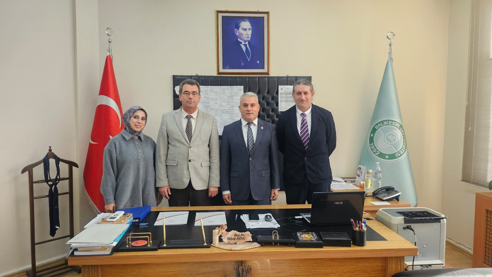 Balıkesir Üniversitesi Ayvalık Meslek Yüksekokulu ile Ayvalık Anadolu Lisesi arasında sosyal ve bilimsel iş birliğini protokolü imzalandı.