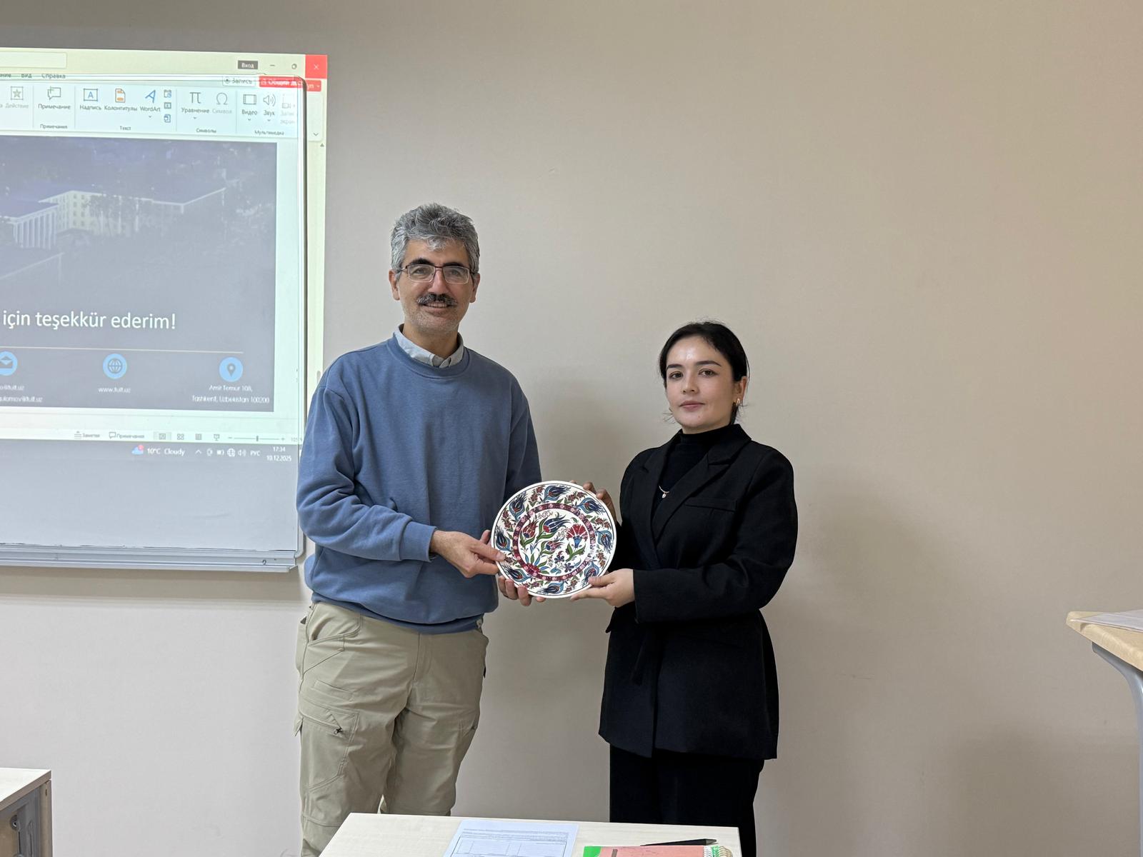 Özbek Akademisyen Kurbonaliyeva Dilşoda Yüksek Lisans Öğrencilerimize Seminer