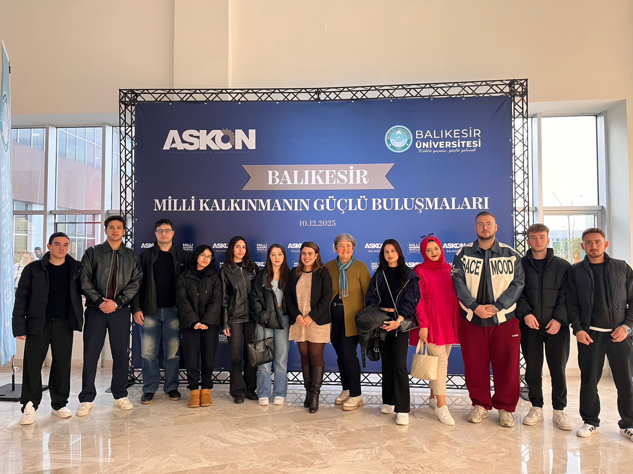 Participation in the "Strong Encounters of National Development" Seminar