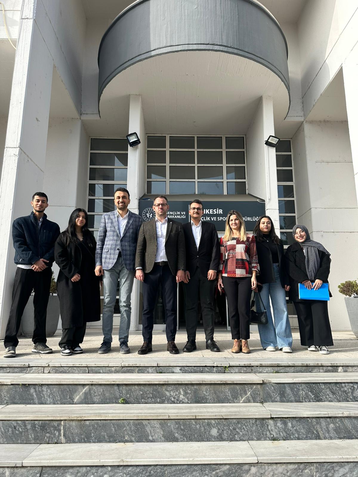 Havran MYO Öğrencileri Gönüllüyüz Biz Projesi İçin Kolları Sıvadı