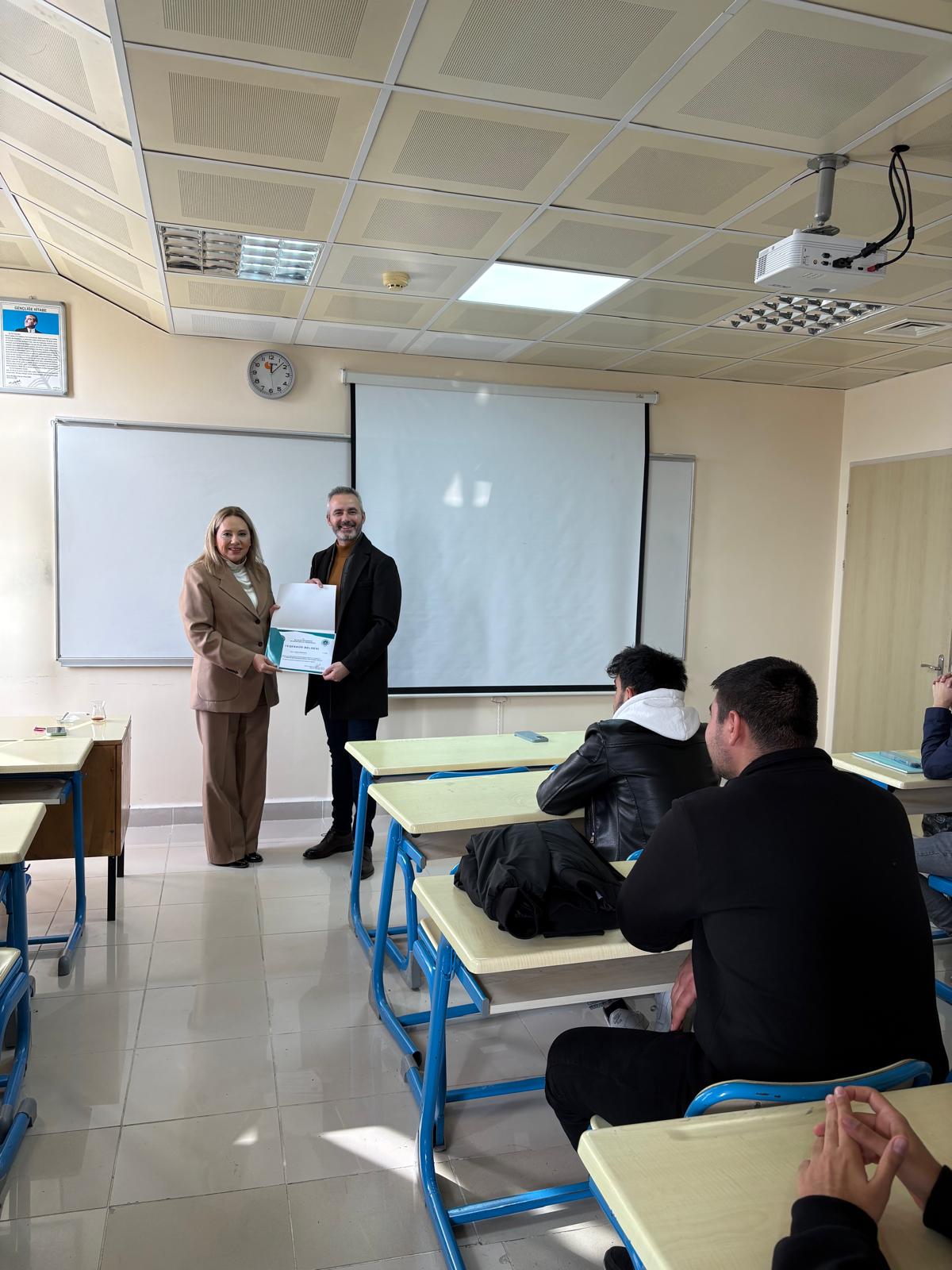 Otomotiv Sektöründe Kariyer Yolculuğu başlıklı seminer düzenlendi. 2