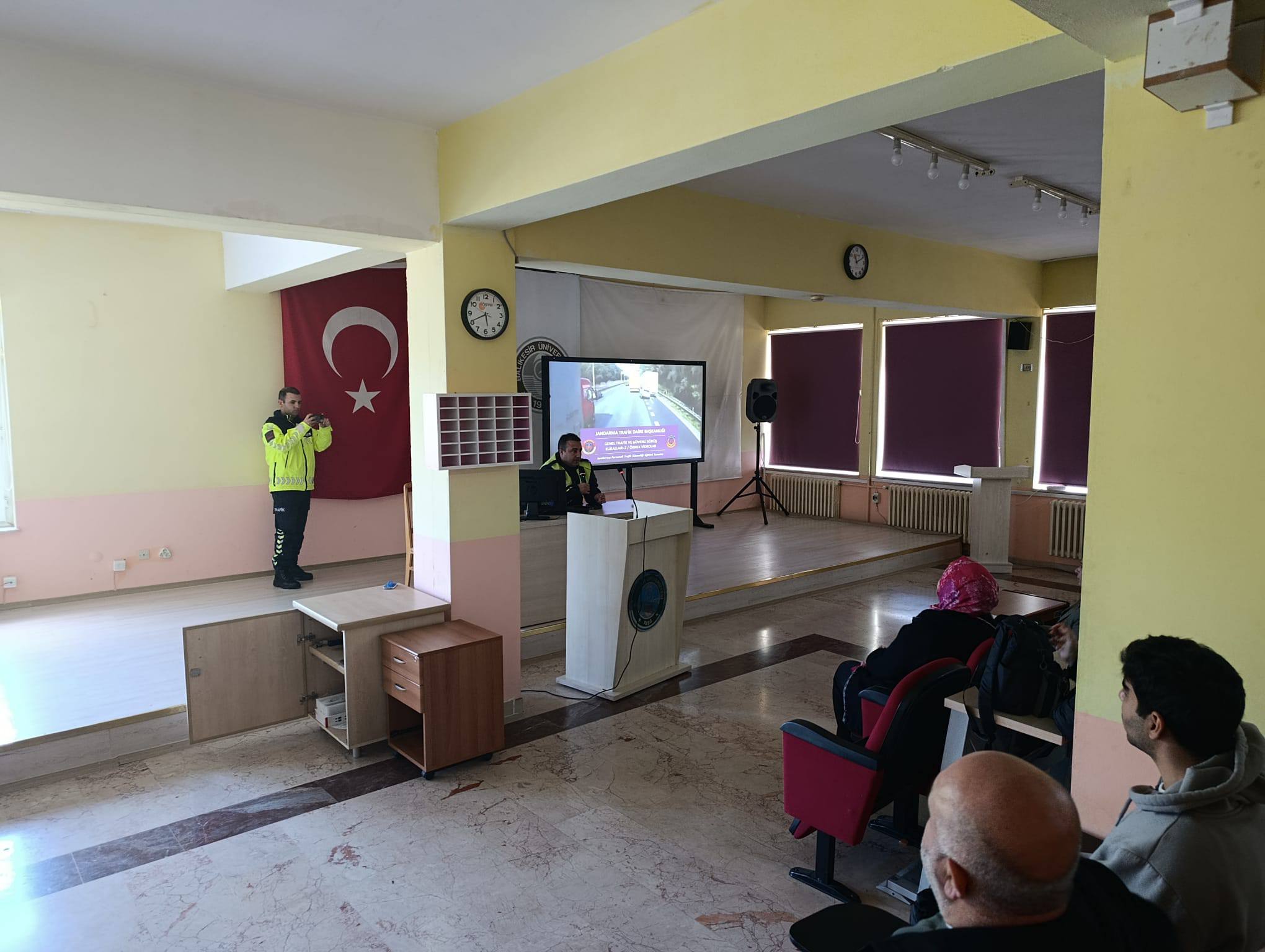 An event on the use of motorcycles and motor vehicles was organized for our school students by the Edremit District Gendarmerie Command 6