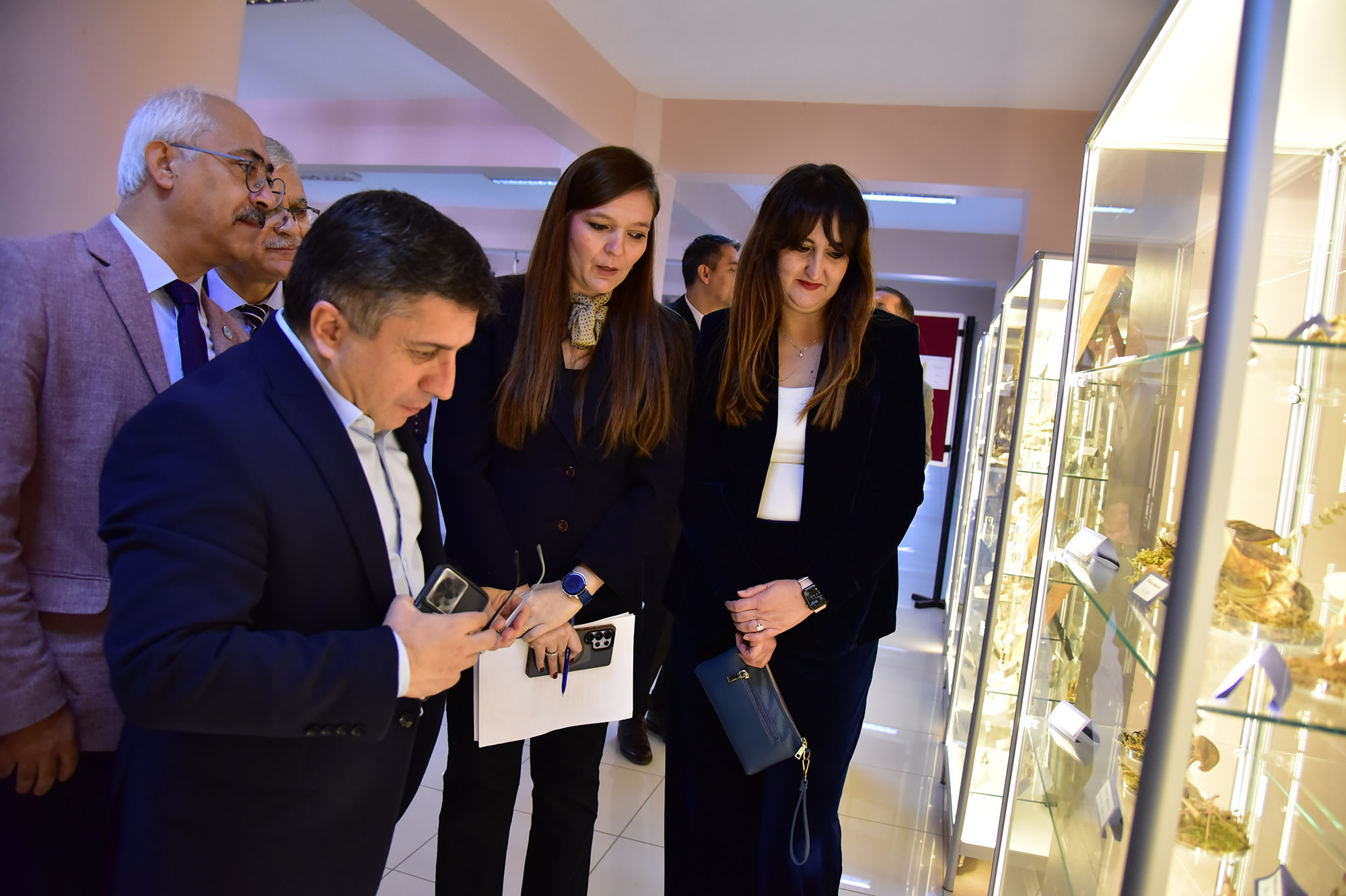 BAÜN Biyoloji Bölümünde Bilimsel Çalışmalar Sergisi Heyecanı 4