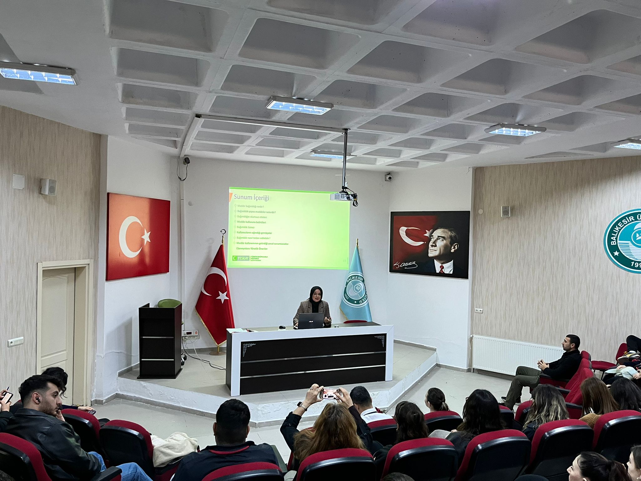 Aile ve Sosyal Politikalar Bakanlığı Tarafından Öğrencilerimize Yönelik Eğitimler Verildi.