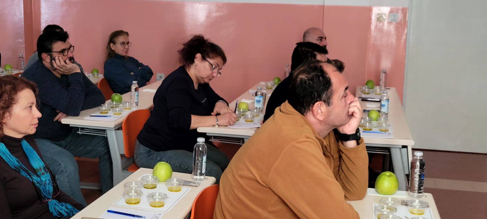 Olive Oil Tasting Training Held at Edremit Vocational School 6