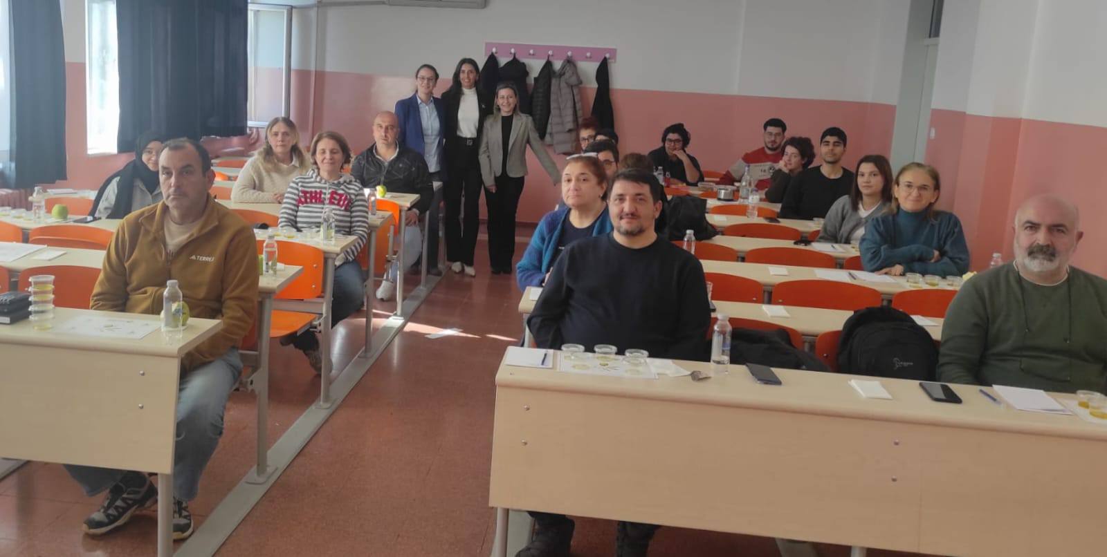 Olive Oil Tasting Training Held at Edremit Vocational School 7
