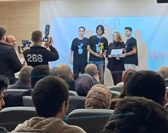"Oyun Kampı+GameJam II' Maratonunda İkincilik Ödülü 4