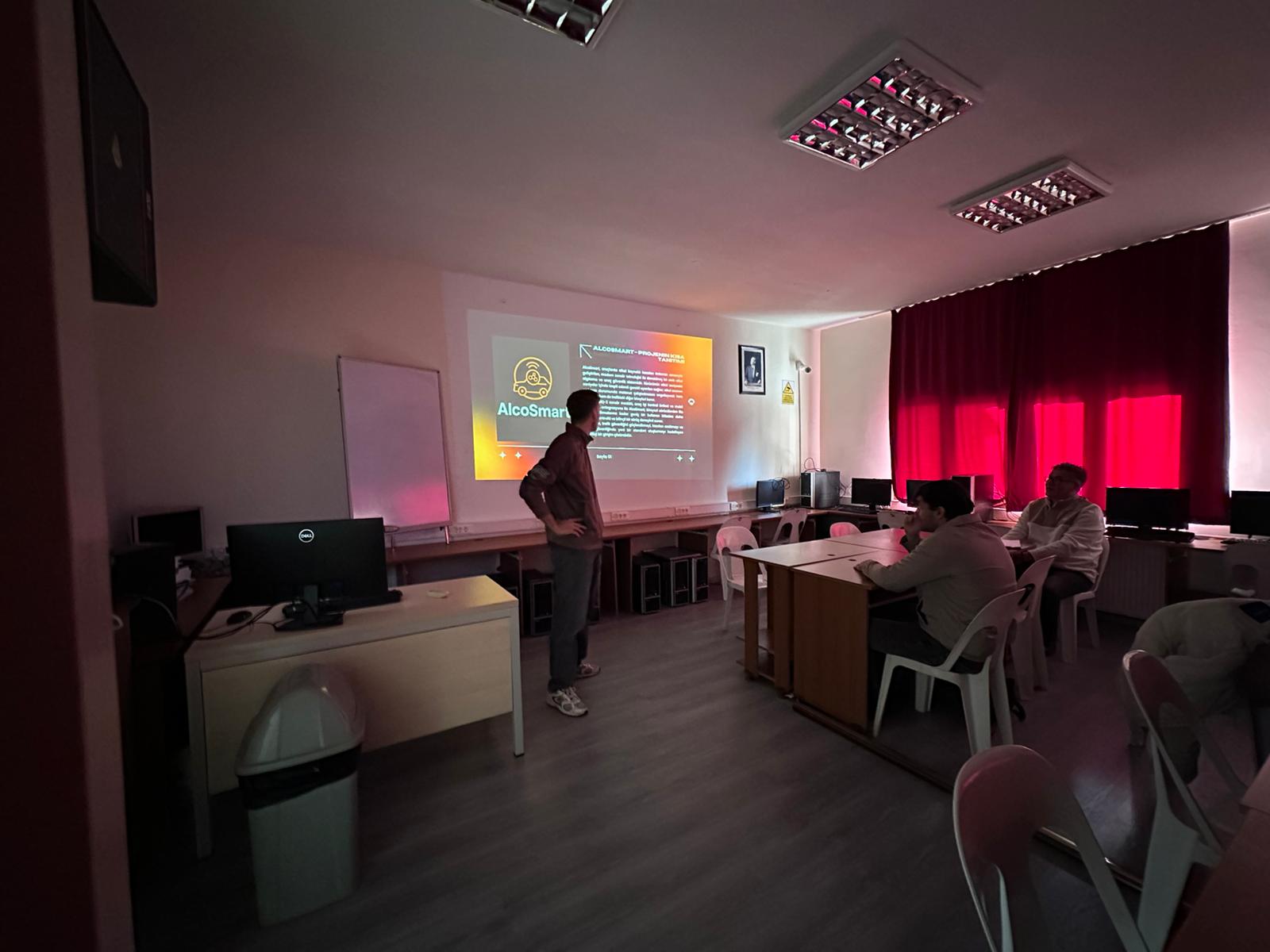 Bilgisayar Programcılığı Öğrencilerinden Girişimcilik Dersi Kapsamında Yenilikçi Projeler 4