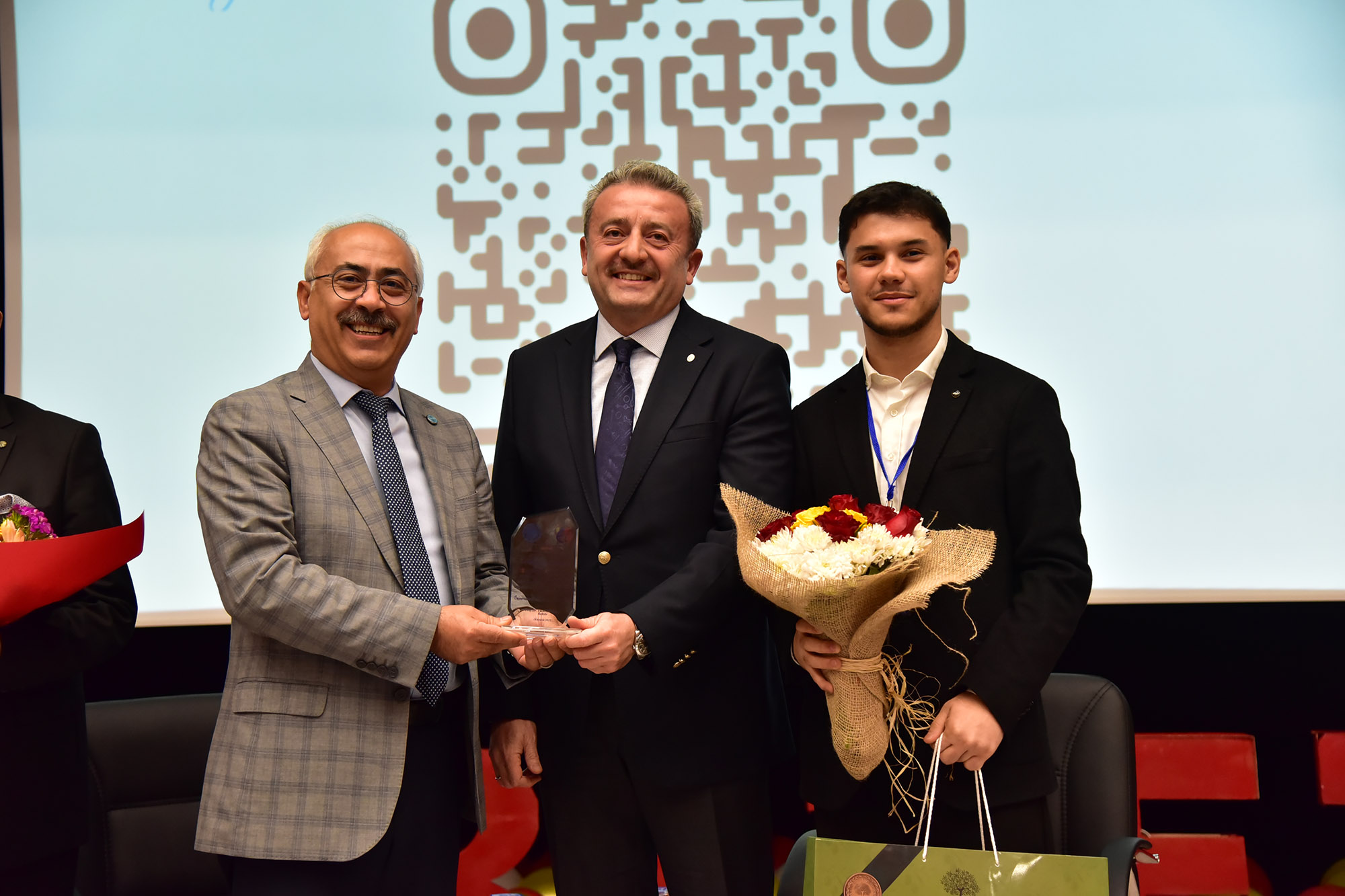 BAÜN’de Kariyer Buluşması: “İşte Mühendis” Gençleri Sektörle Bir Araya Getirdi 8