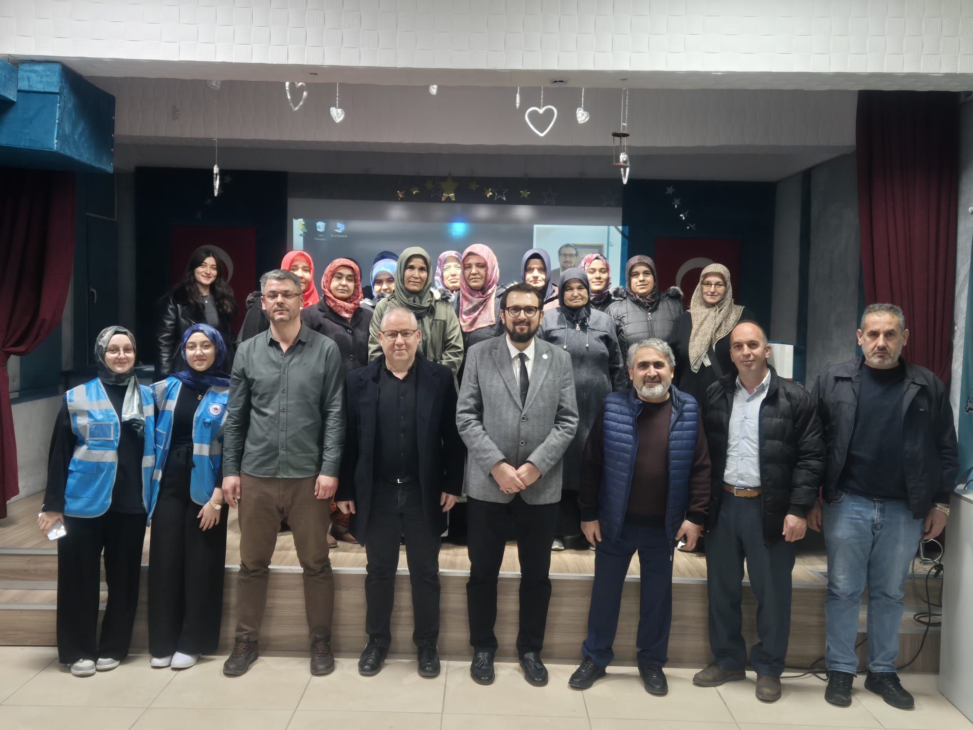 Fakültemizden Kurumlararası İş Birliği Çerçevesinde Aile Seminerlerine Destek