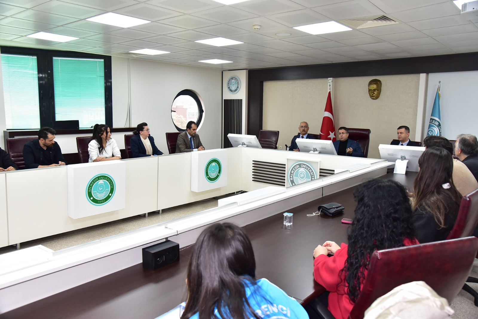 ÜNİDES’te Balıkesir Üniversitesi İmzası: Başarı Gösteren Öğrenci Toplulukları Ödüllendirildi 4