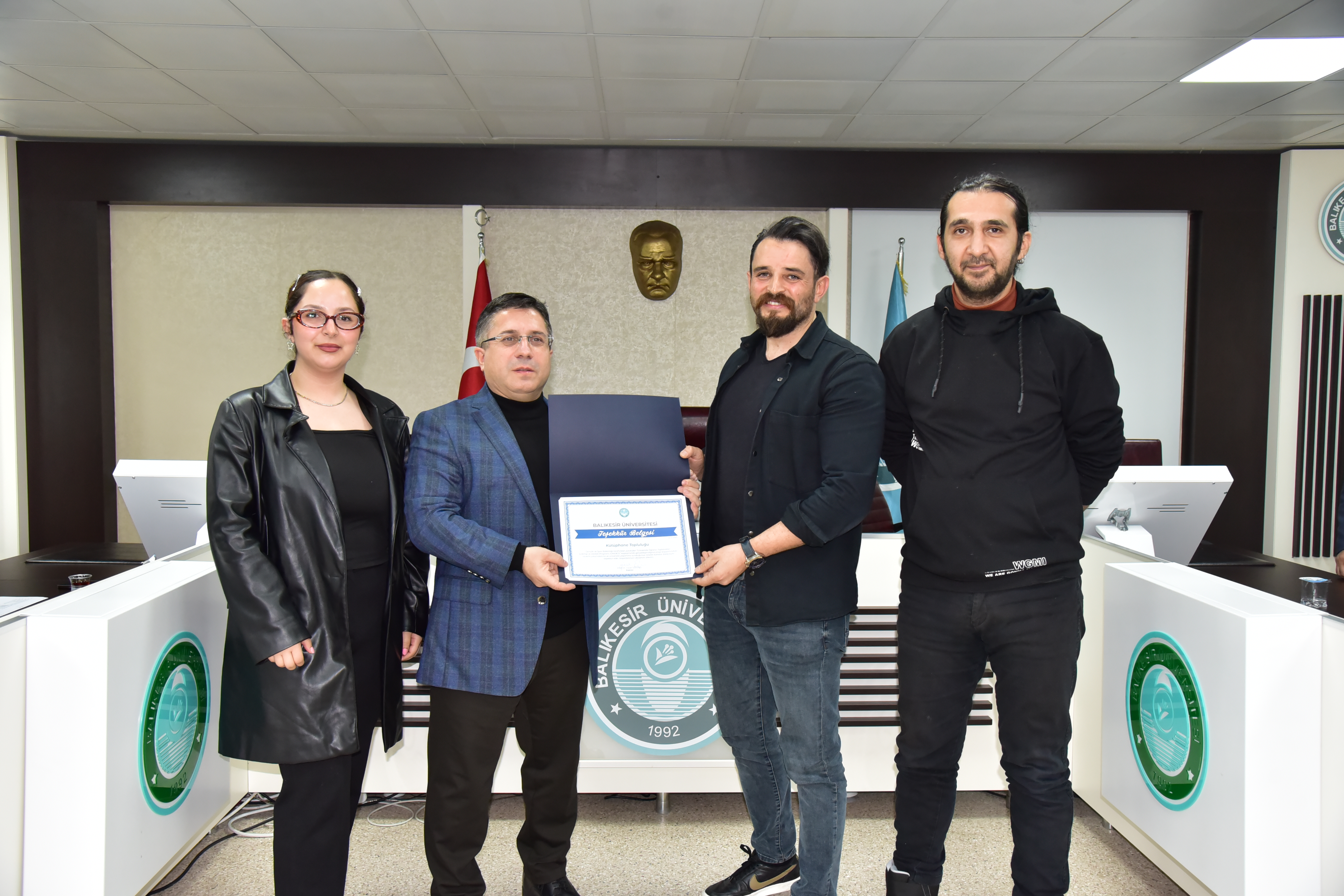 ÜNİDESte Balıkesir Üniversitesi İmzası Başarı Gösteren Öğrenci Toplulukları Ödüllendirildi 6