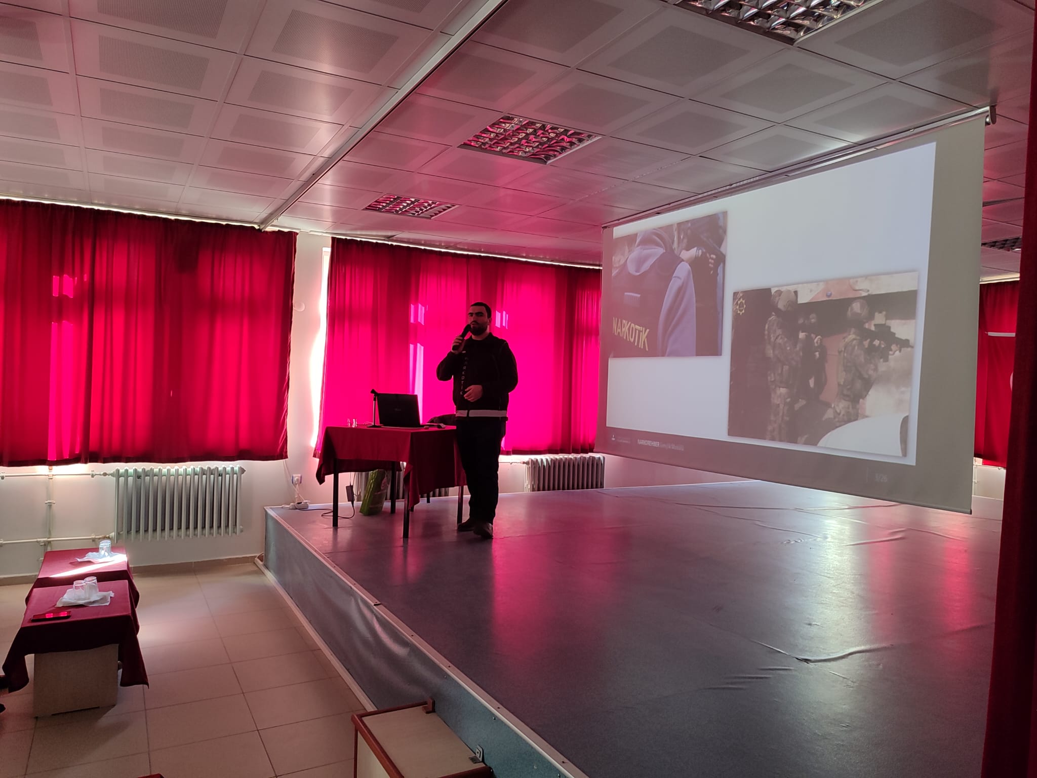 Dursunbey MYO’da “Narko Rehber” Semineri Düzenlendi 3