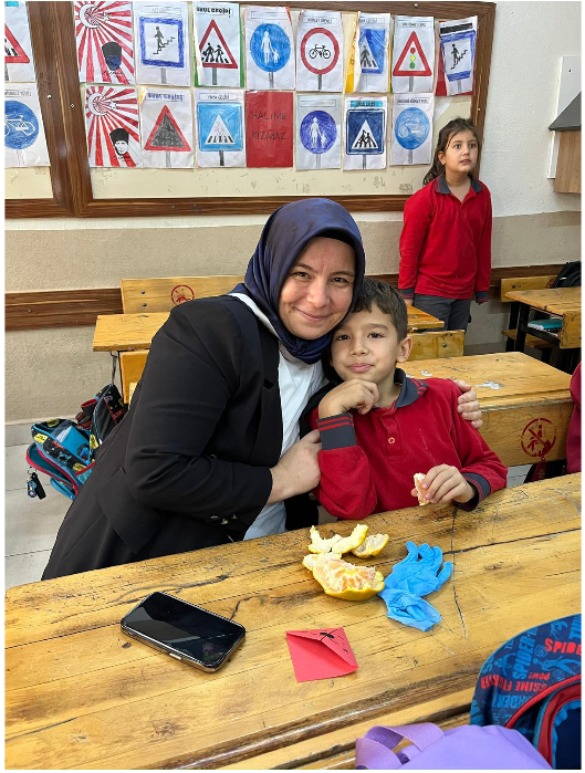 İvrindi SHMYO öğrencilerinden Grip ve Hijyen Eğitimi